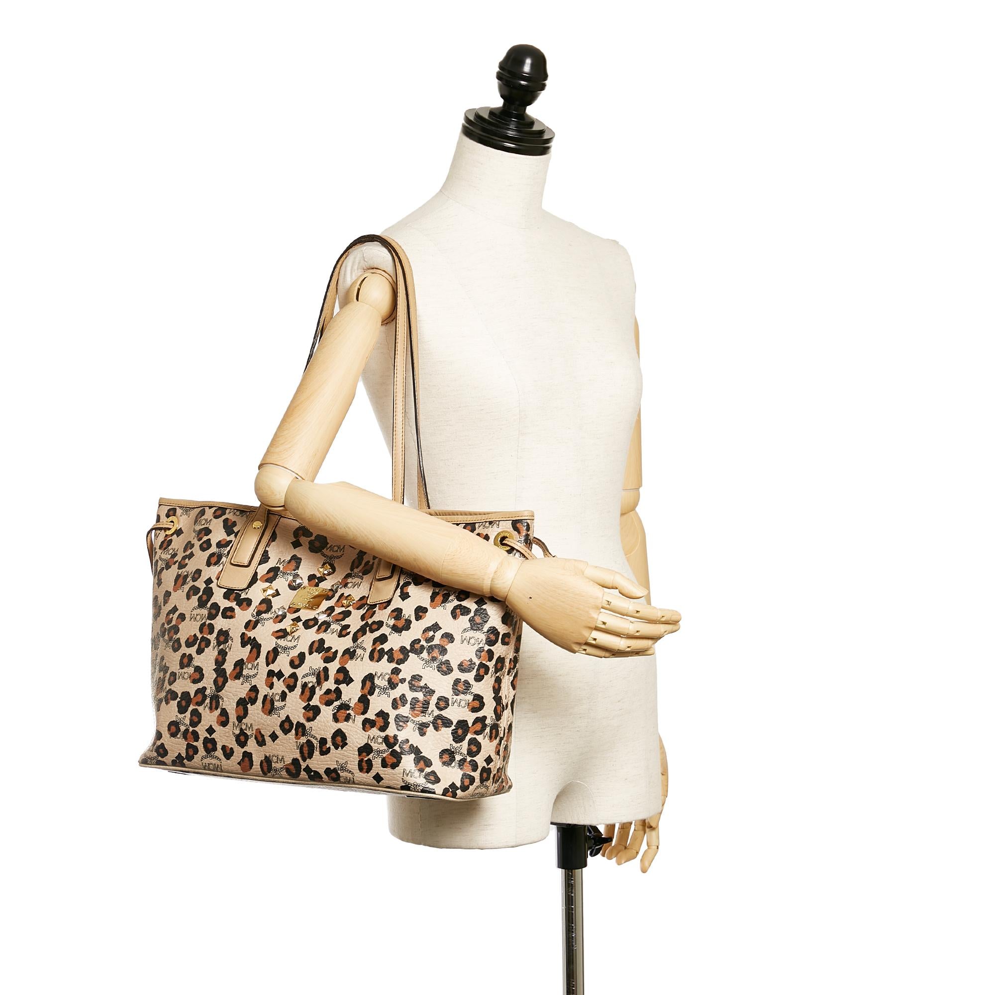 MCM Visetos Leopard Print Leather Tote Bag (SHG-DIGARA)