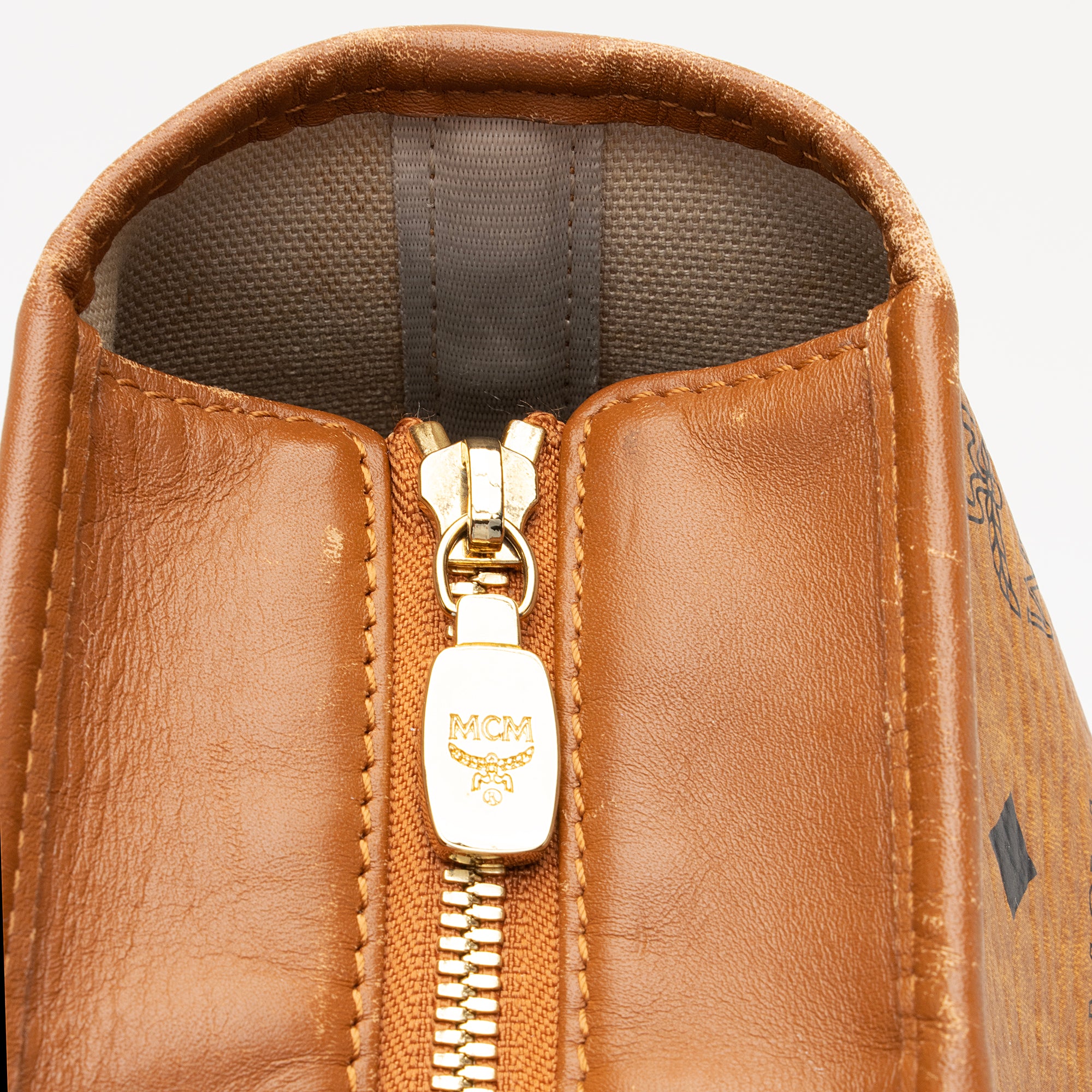 MCM Visetos Yris Large Top Zip Shopper Tote (SHF-23876)