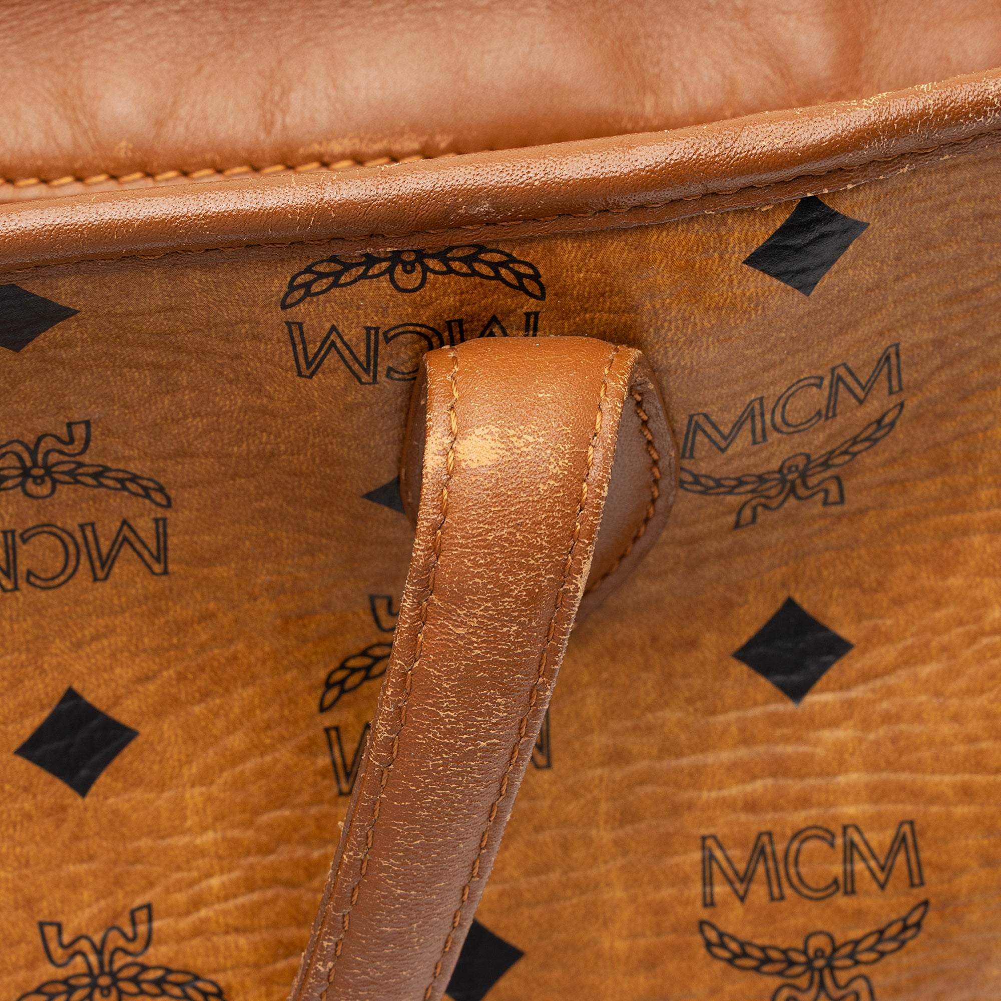 MCM Visetos Yris Large Top Zip Shopper Tote (SHF-23876)