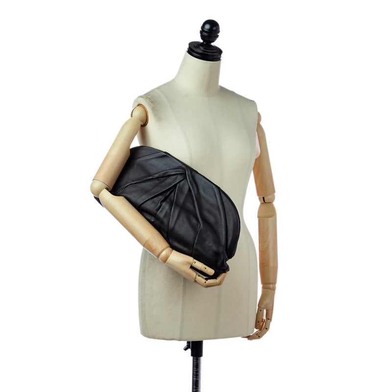 Miu Miu Leather Clutch Bag (SHG-29276)
