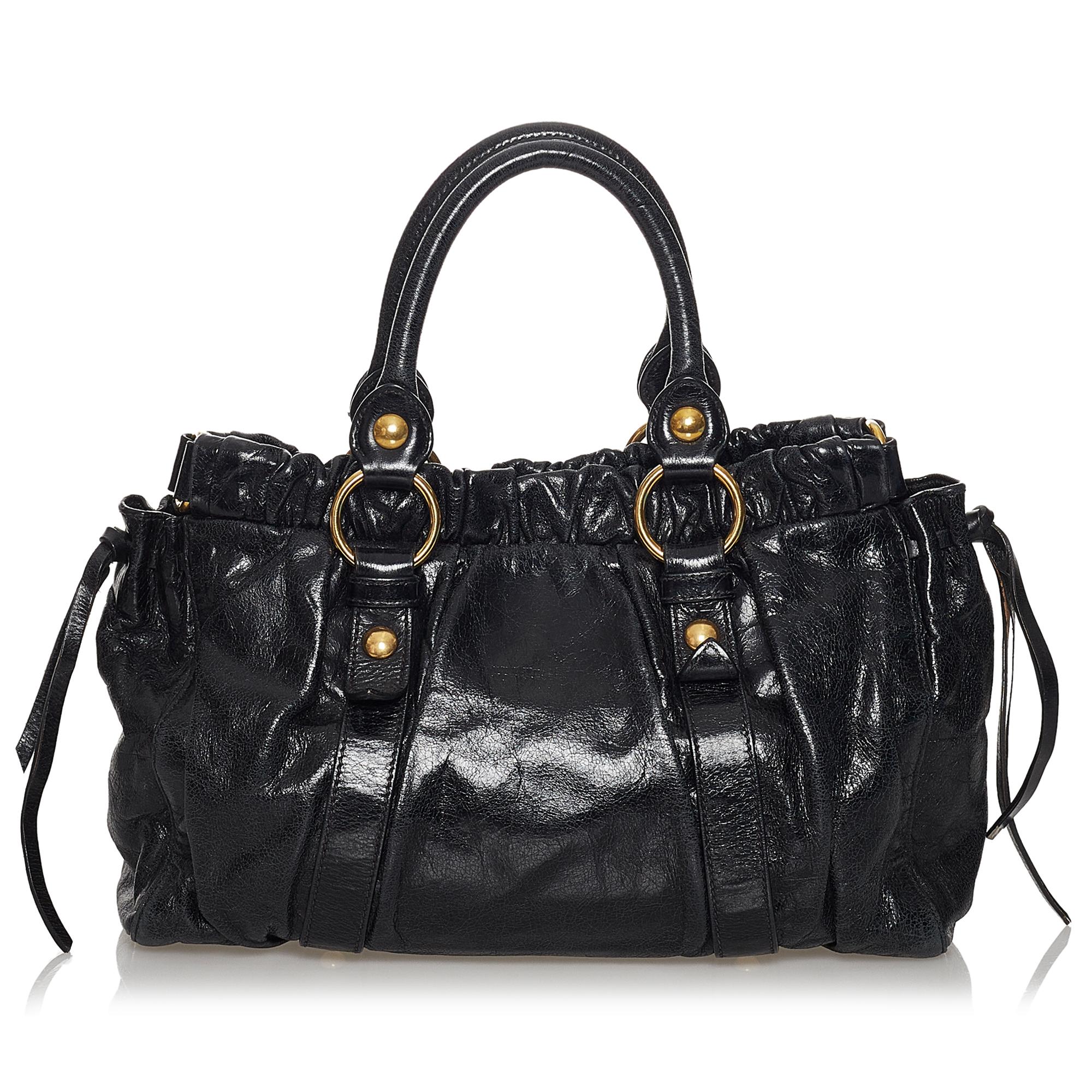 Miu Miu Leather Handbag (SHG-31219)