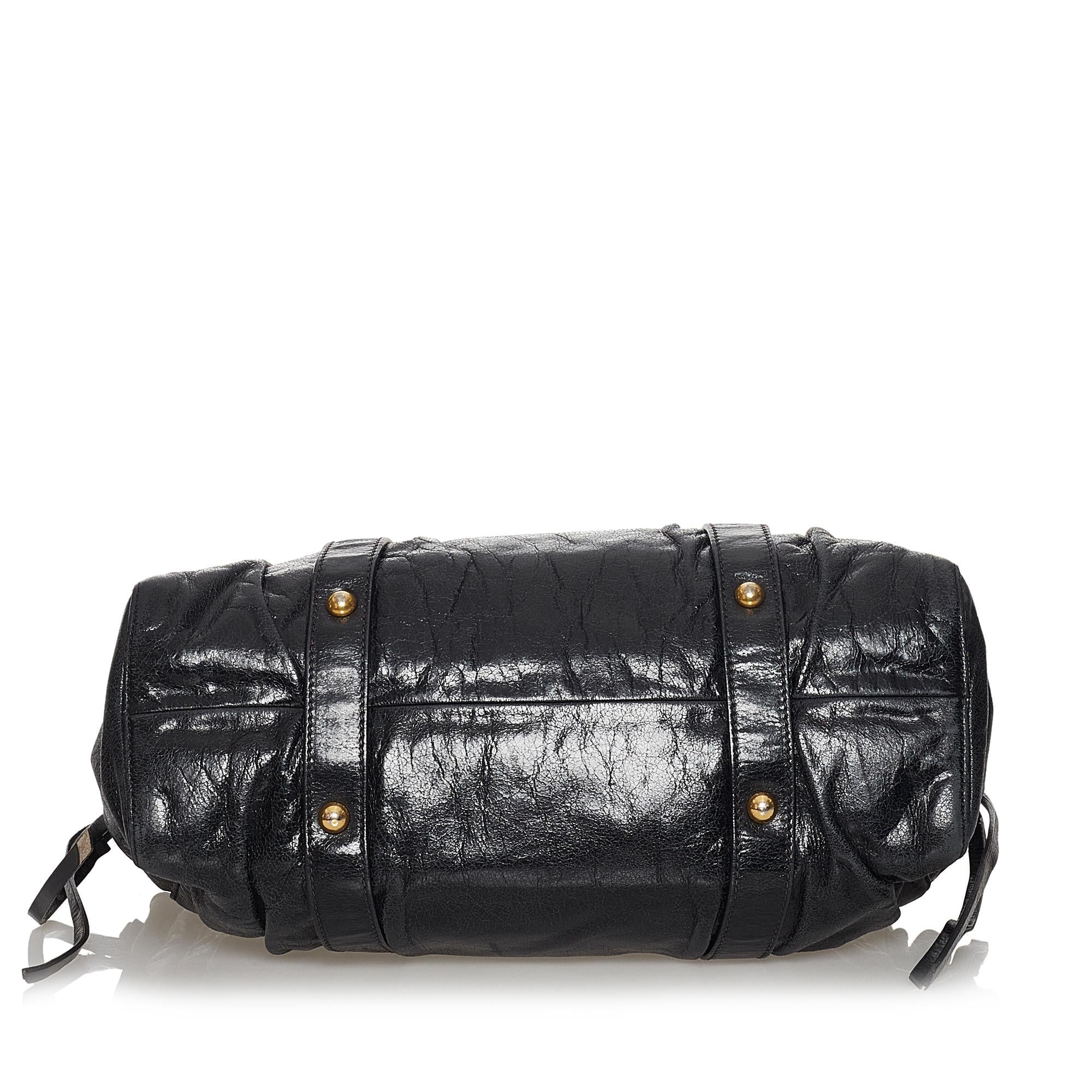 Miu Miu Leather Handbag (SHG-31219)