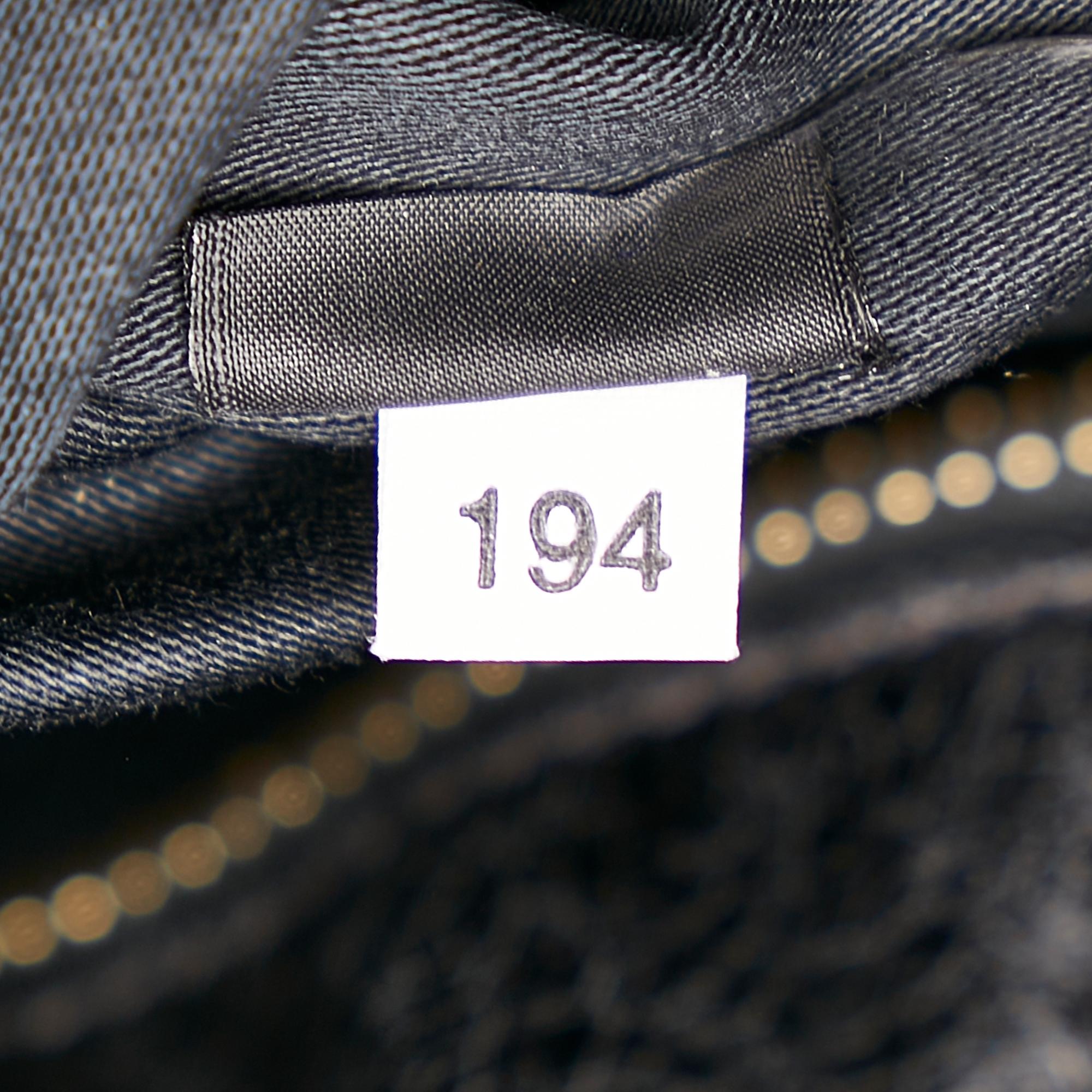 Miu Miu Leather Handbag (SHG-31219)