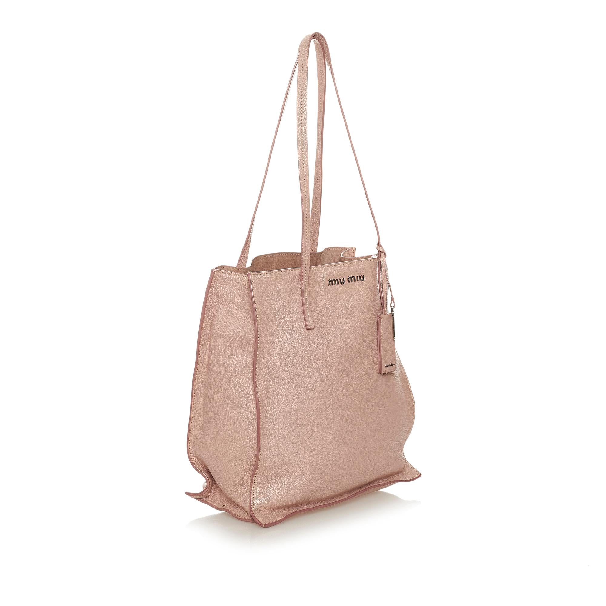 Miu Miu Leather Tote Bag (SHG-27567)