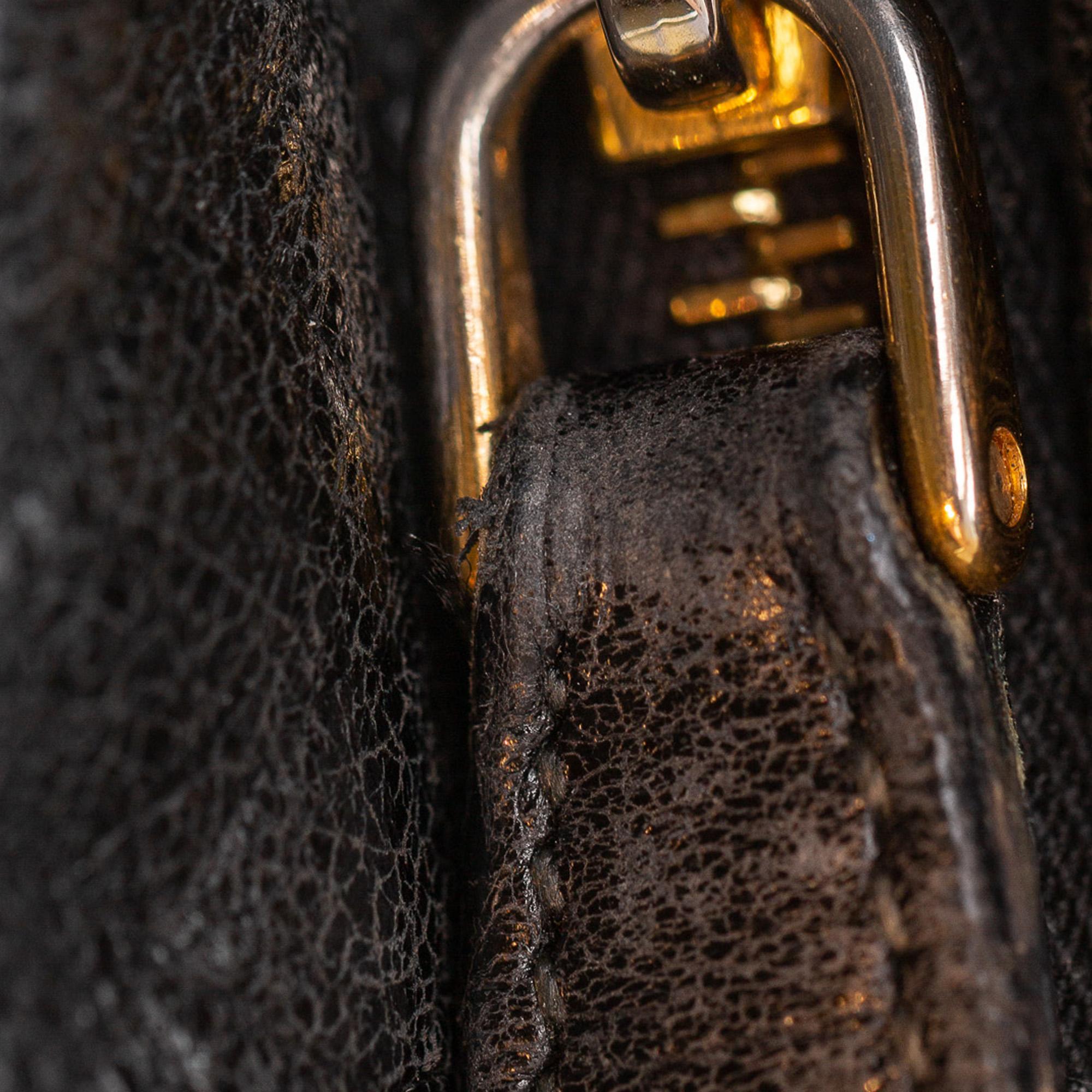 Miu Miu Matelasse Leather Shoulder Bag (SHG-31600)