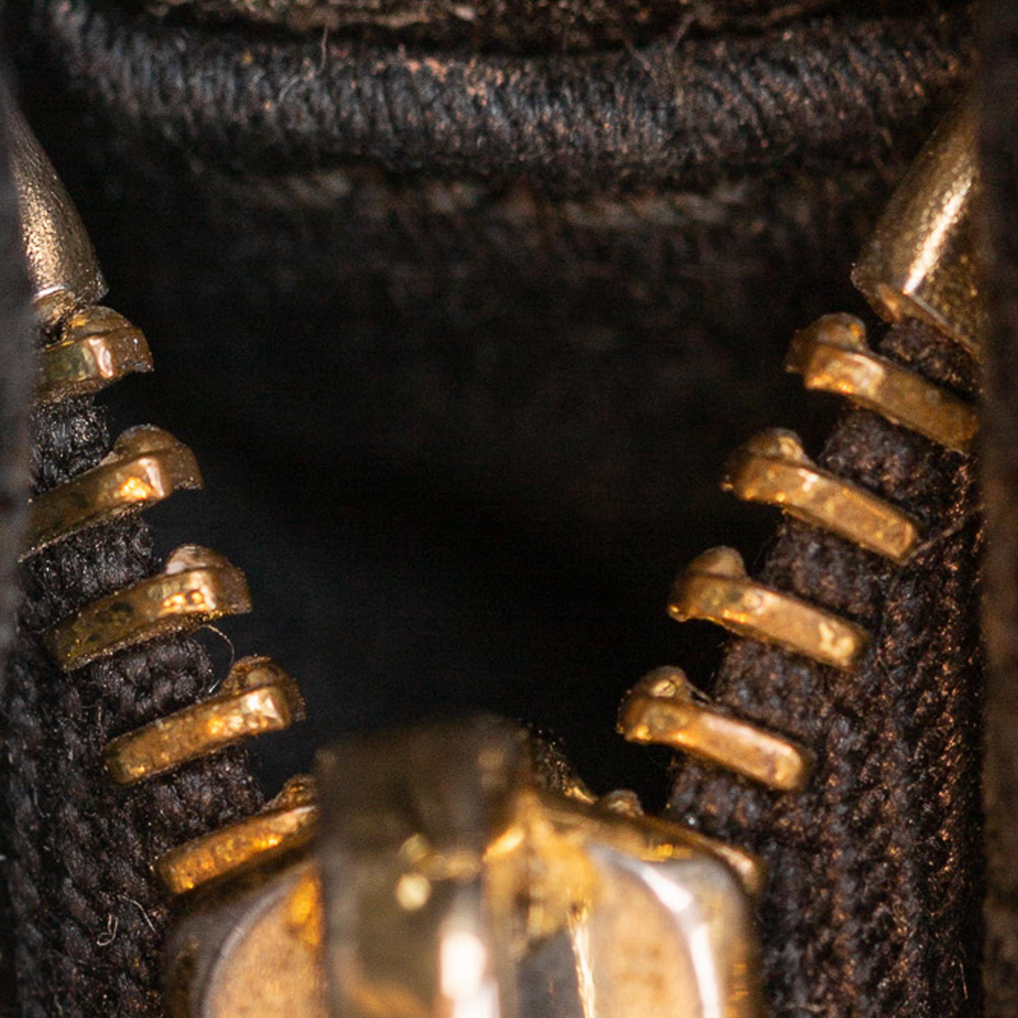 Miu Miu Matelasse Leather Shoulder Bag (SHG-31600)