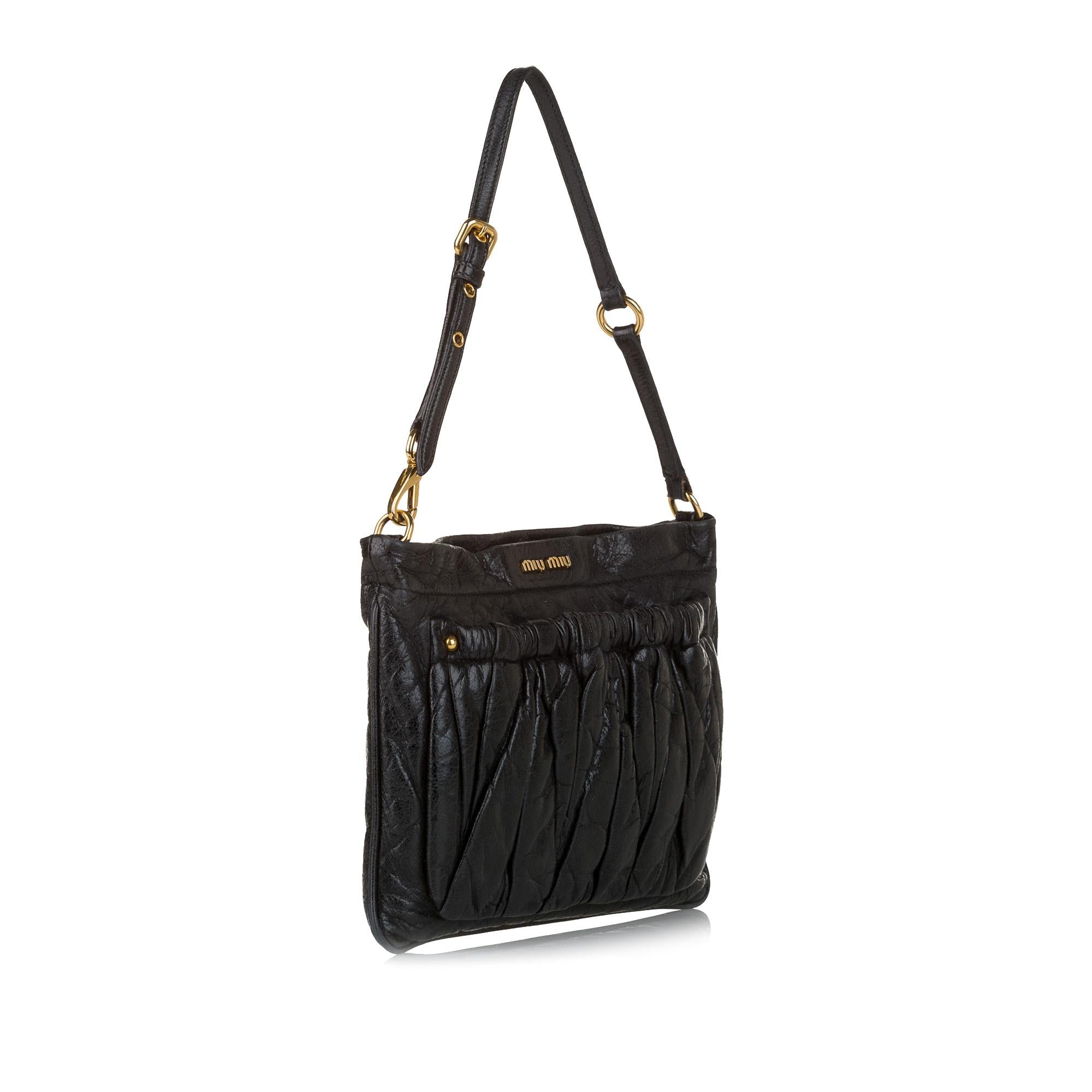 Miu Miu Matelasse Leather Shoulder Bag (SHG-31600)