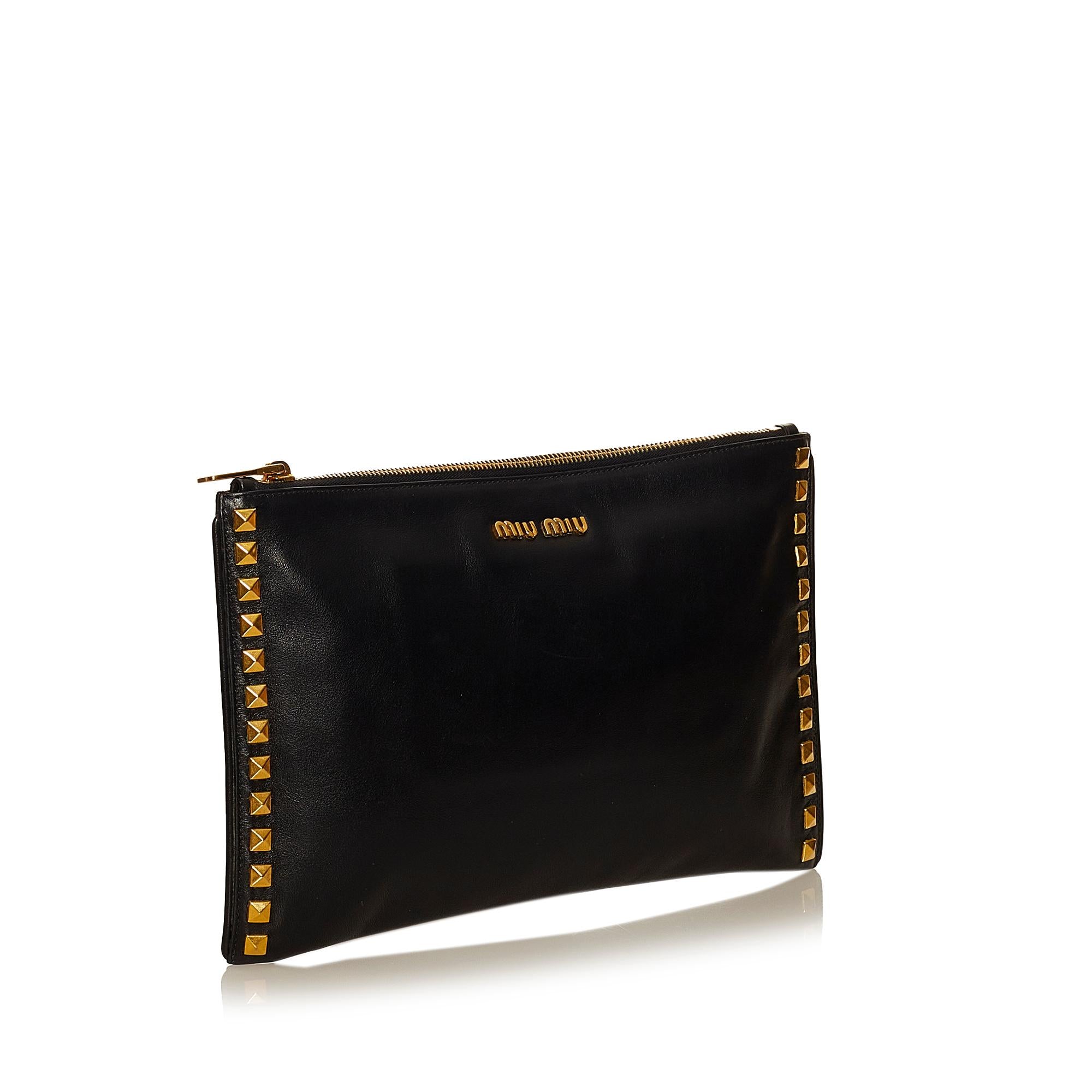 Miu Miu Studded Leather Clutch Bag (SHG-29355)