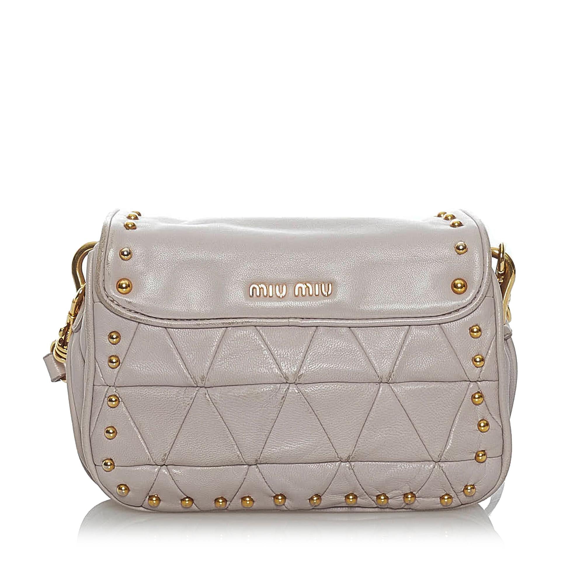 美品 MIU MIU LEATHER STUDDED HAND BAG Miu Miu Studded Leather Crossbody Bag (SHG-30373)
