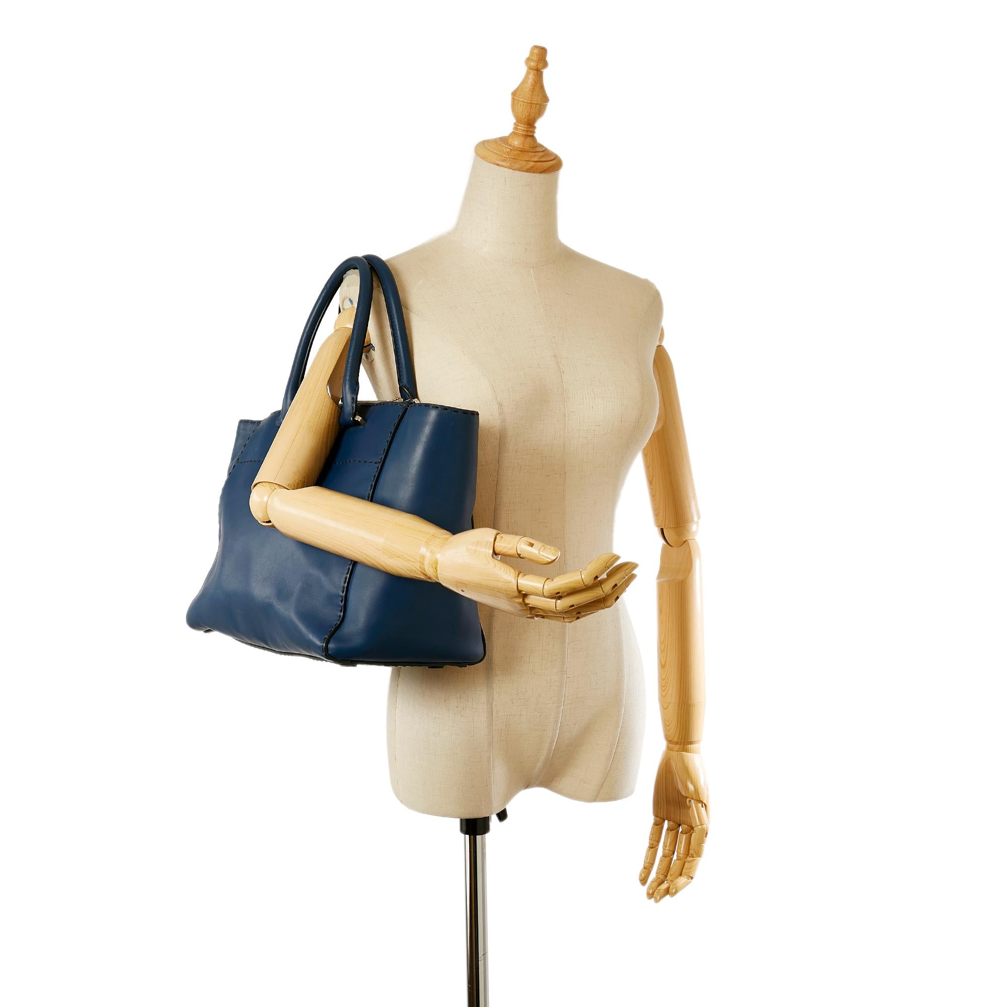 Prada Caflskin Stitched Tote Bag (SHG-31935)