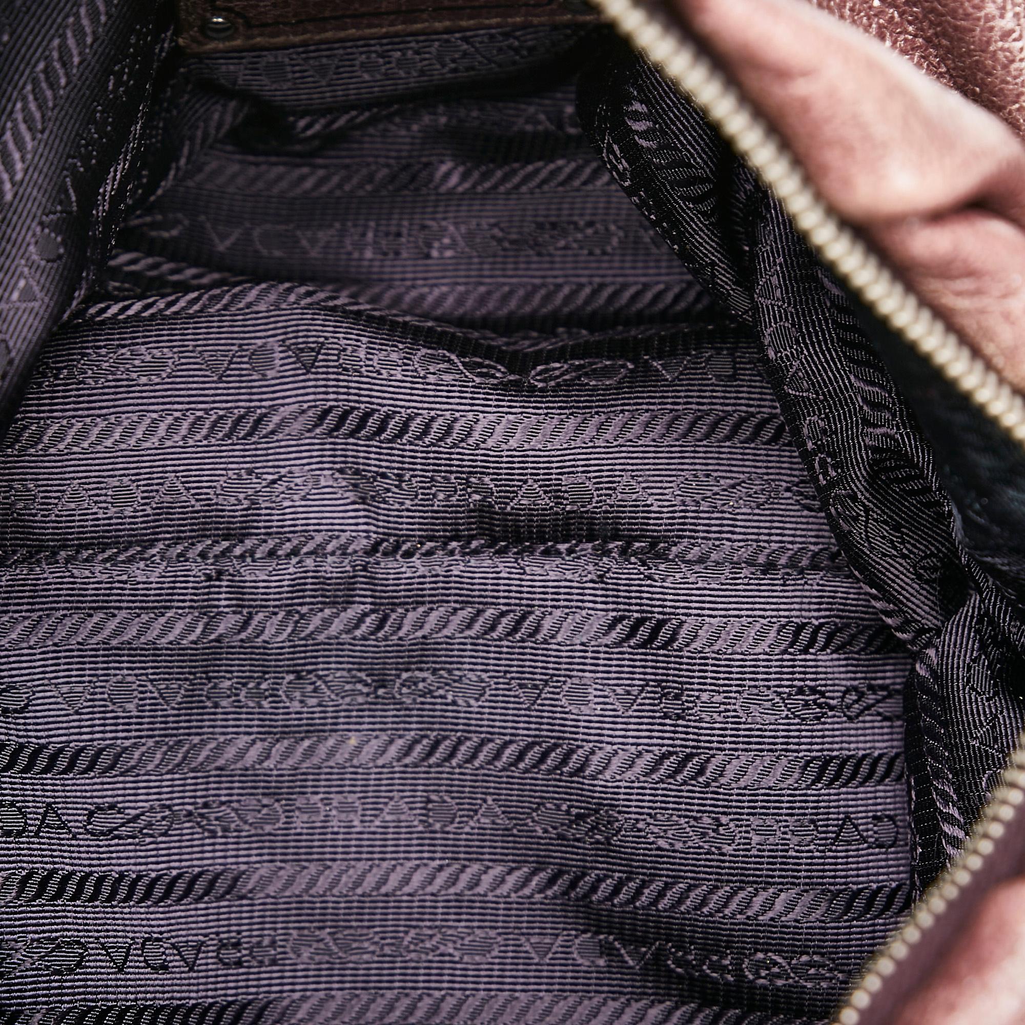 Prada Cervo Lux Shoulder Bag (SHG-31721)