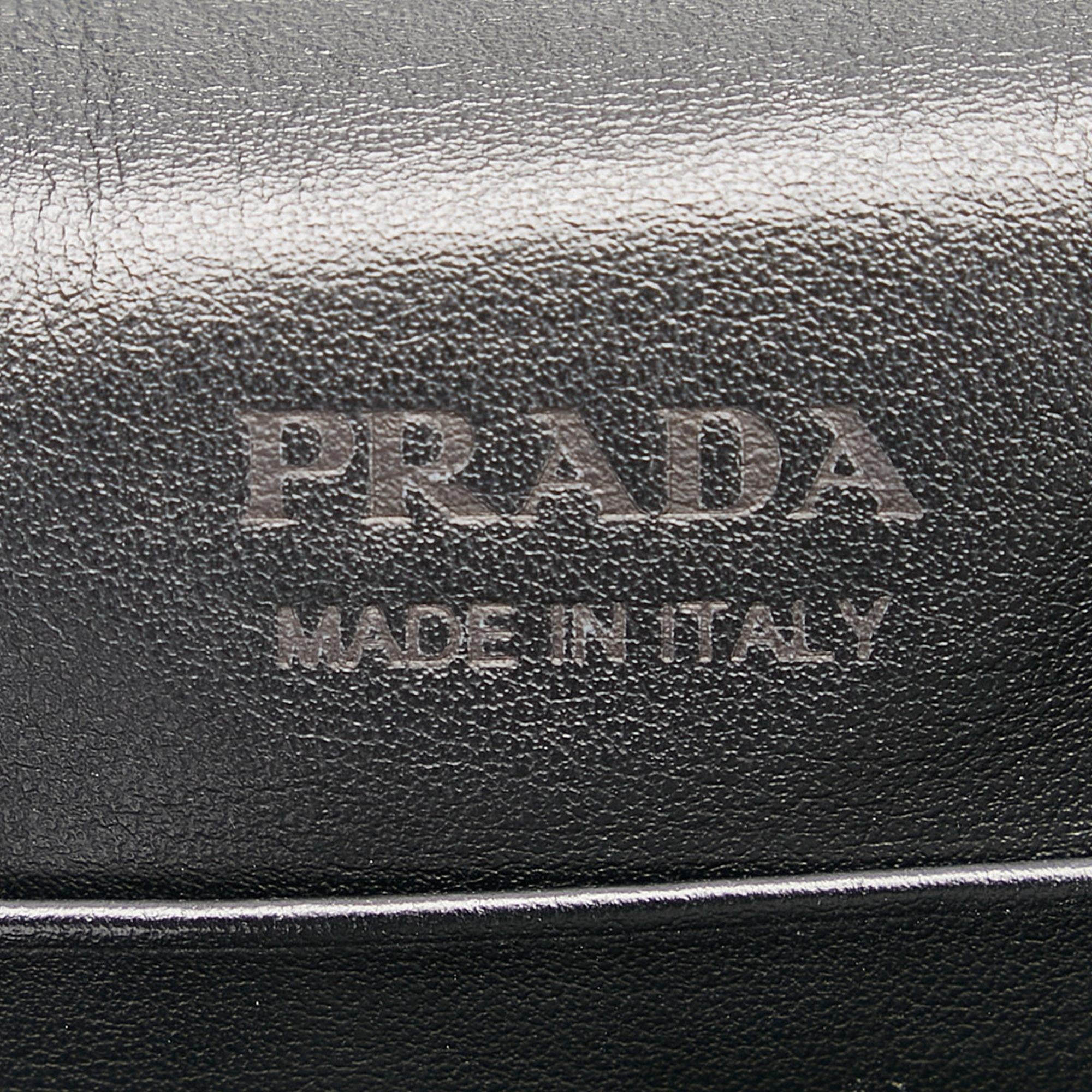 Prada Comic Print Studded Elektra Clutch (SHG-nJLm2I)