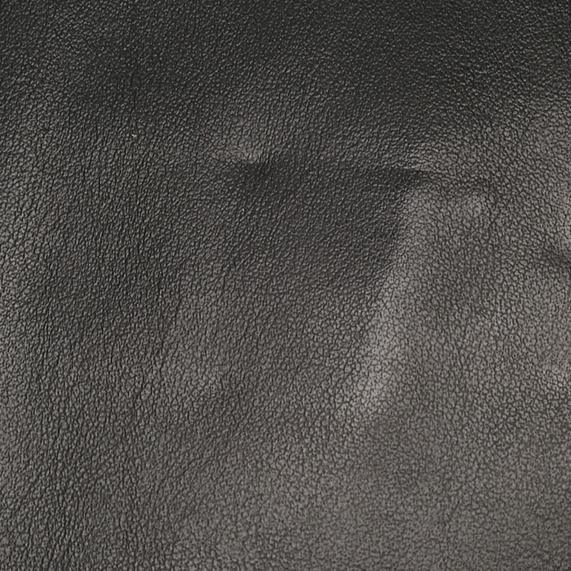 Prada Comic Print Studded Elektra Clutch (SHG-nJLm2I)