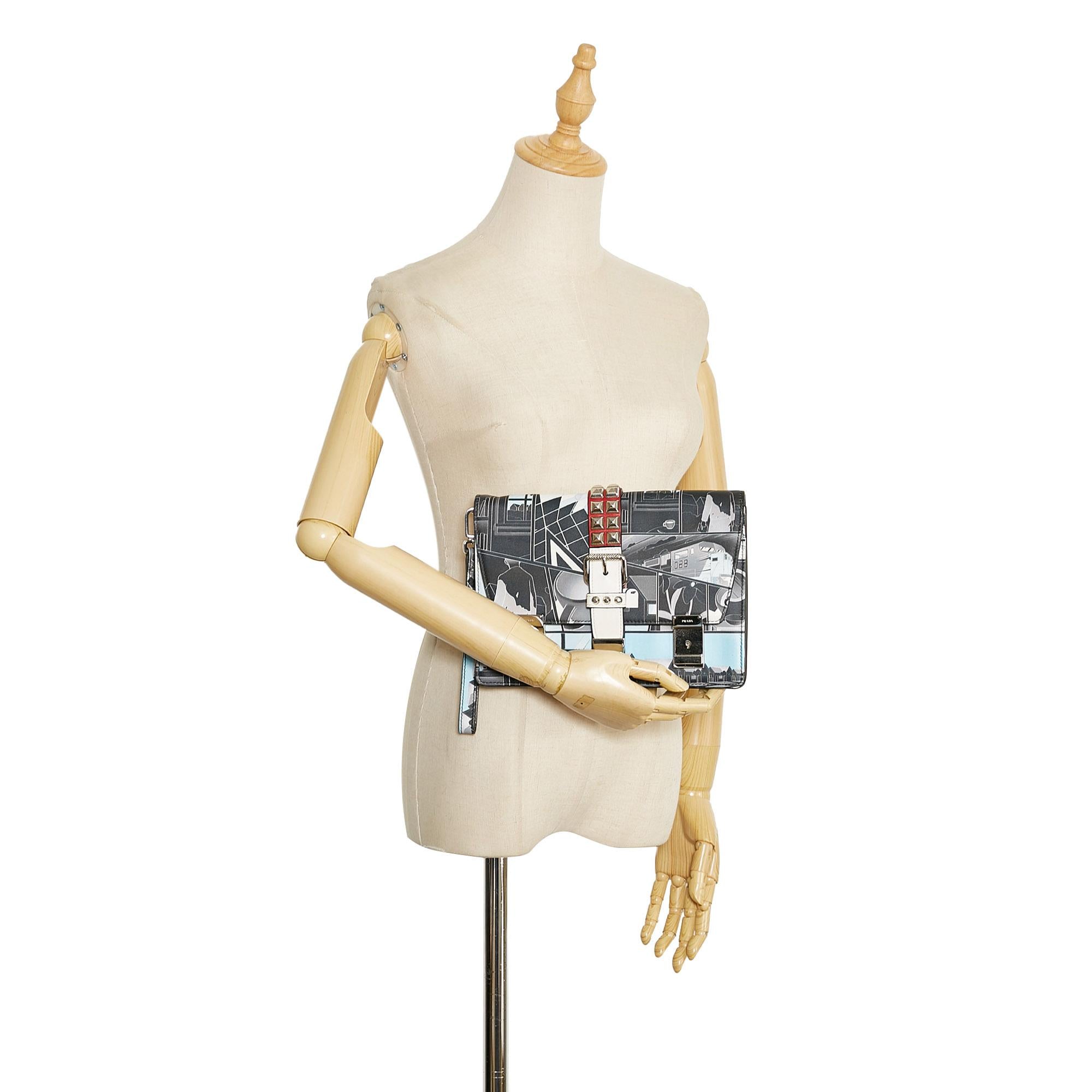 Prada Comic Print Studded Elektra Clutch (SHG-nJLm2I)