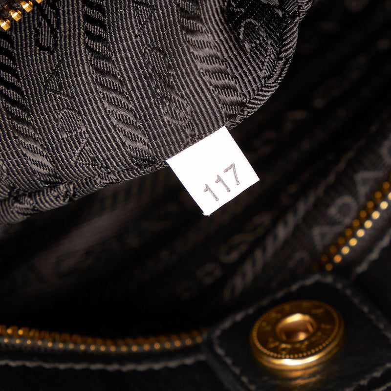 Authentic PRADA Vintage Nylon Tessuto Shoulder Bag Purse Green | Shoulder  bag, Purses, Purses and bags