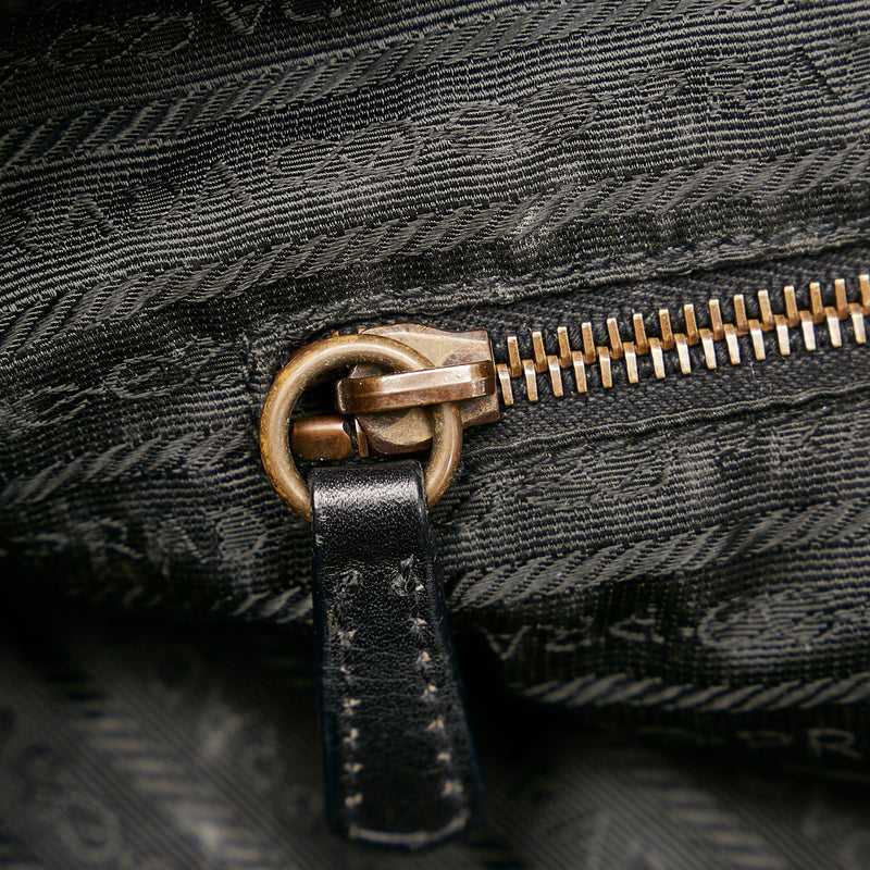 Prada Leather Shoulder Bag (SHG-28036)