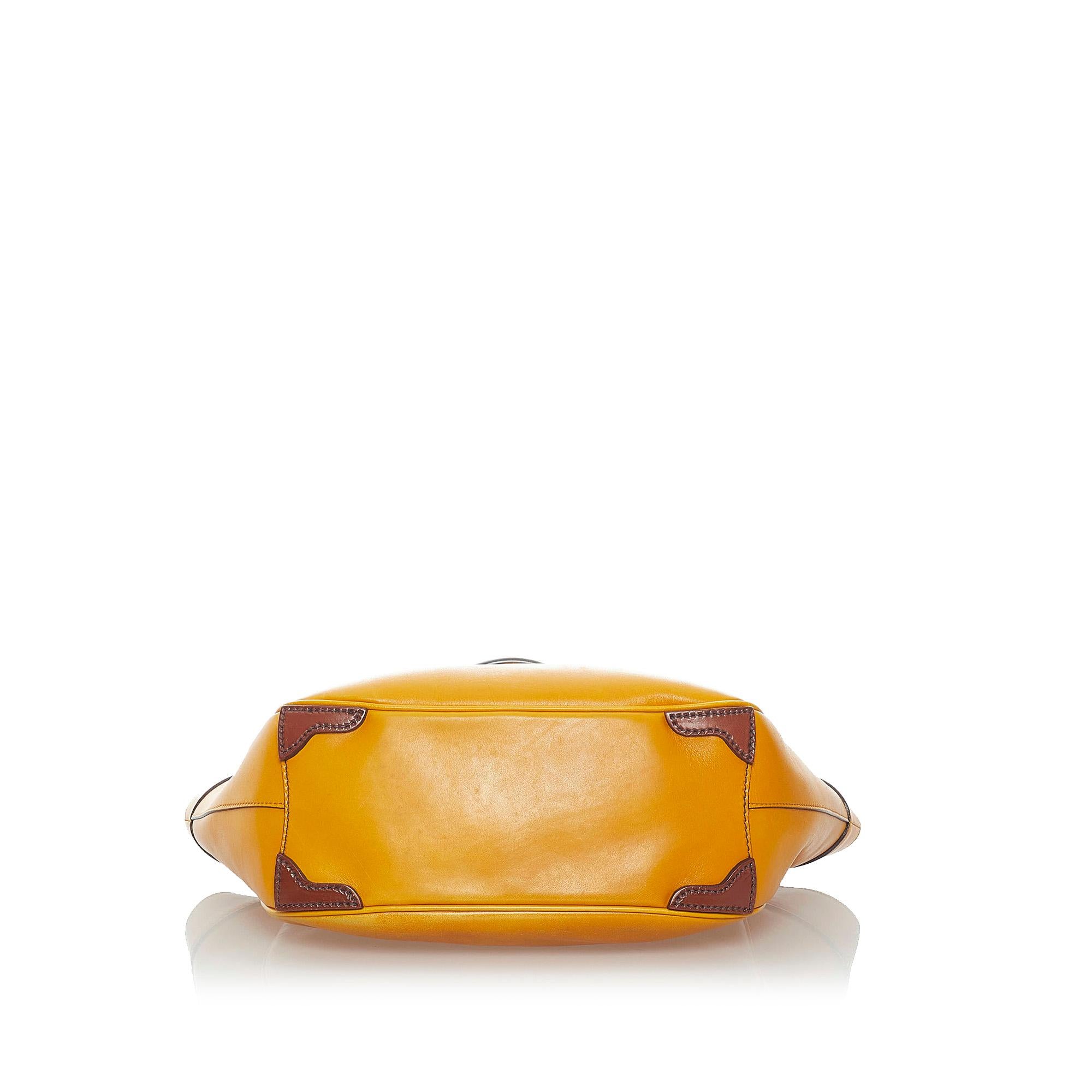 Prada Leather Shoulder Bag (SHG-32701)