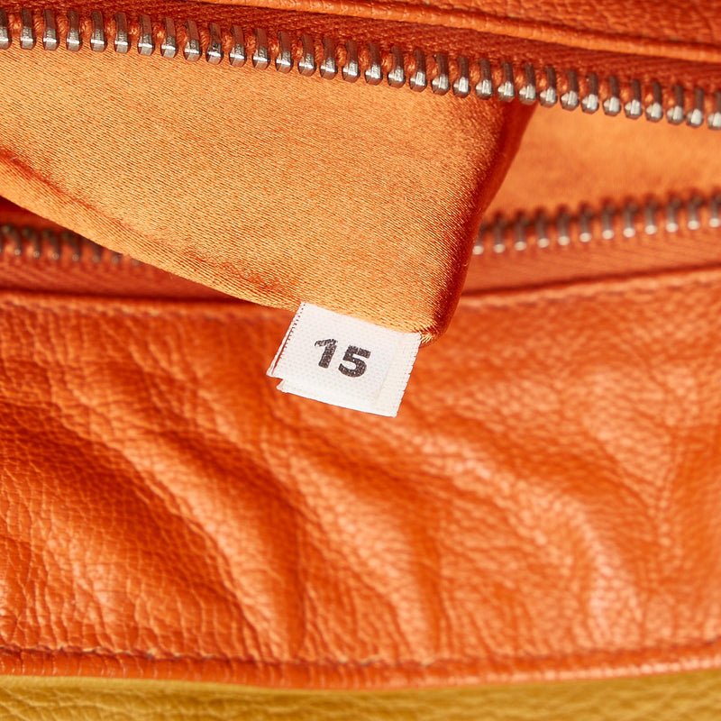 Prada Leather Shoulder Bag (SHG-33898)