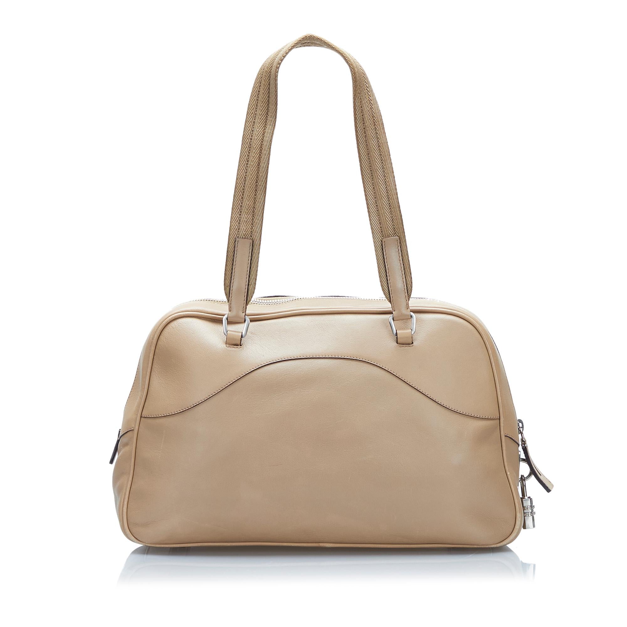 Prada Leather Shoulder Bag (SHG-37928)