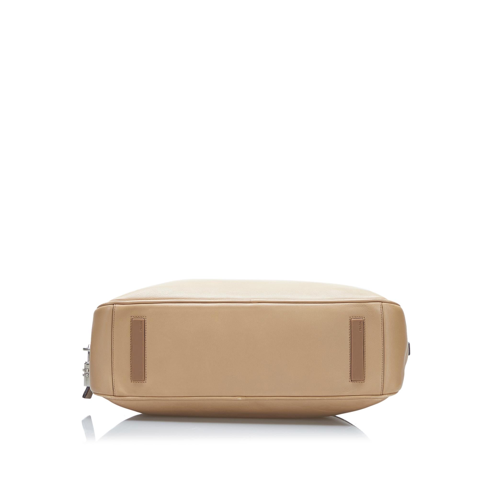 Prada Leather Shoulder Bag (SHG-37928)