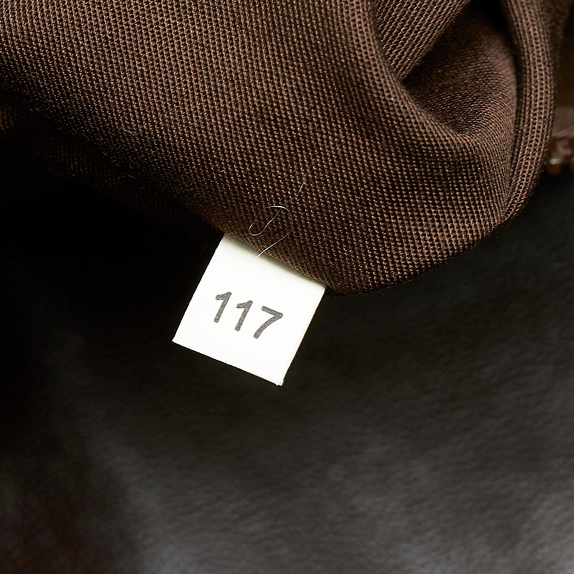 Prada Leather Shoulder bag (SHG-31667)