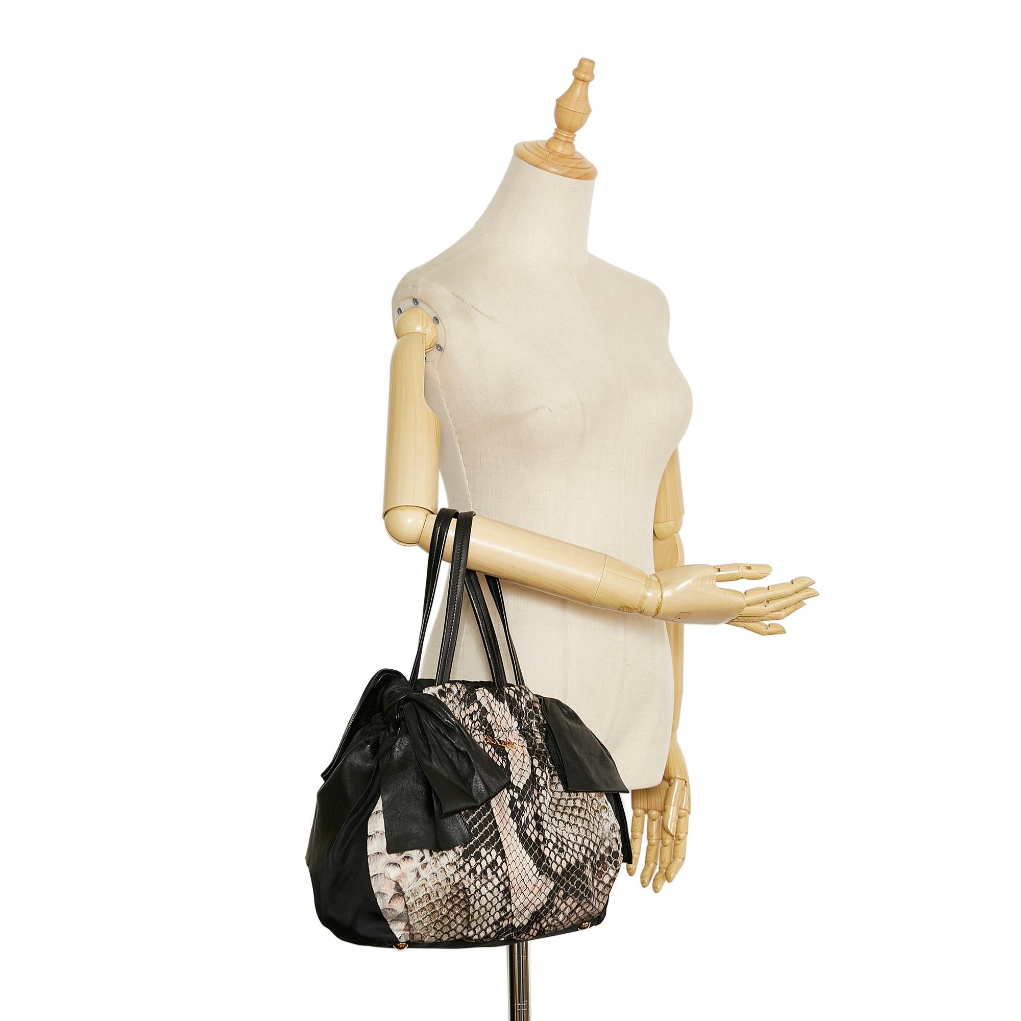Prada Python Print Bow Tessuto Handbag (SHG-HElyI4)
