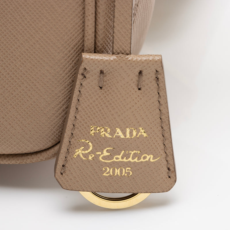Prada Saffiano Leather Re-Edition 2005 Crossbody Bag (SHF-ubhfYy)