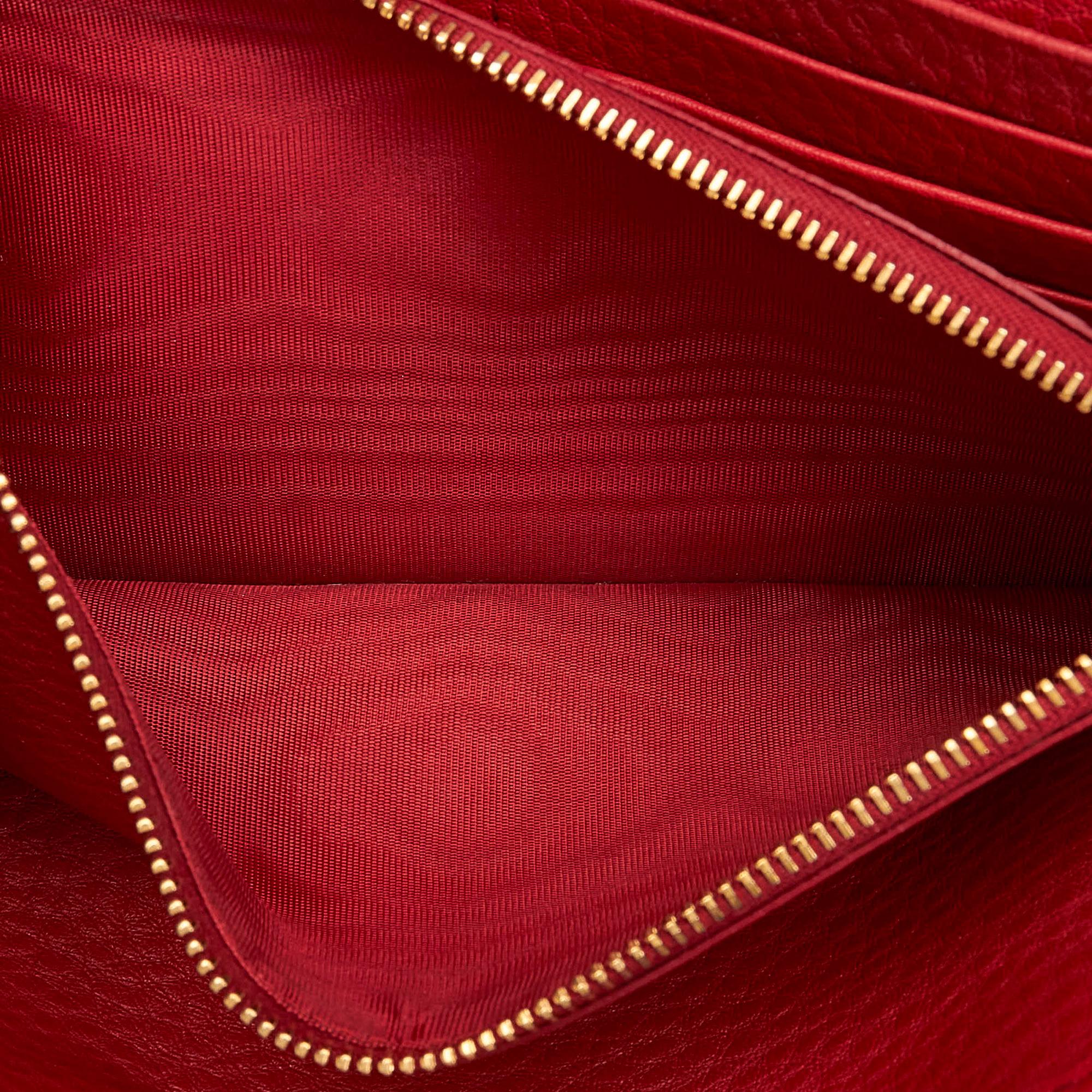 Prada Saffiano Leather Wallet on Chain (SHG-28665)