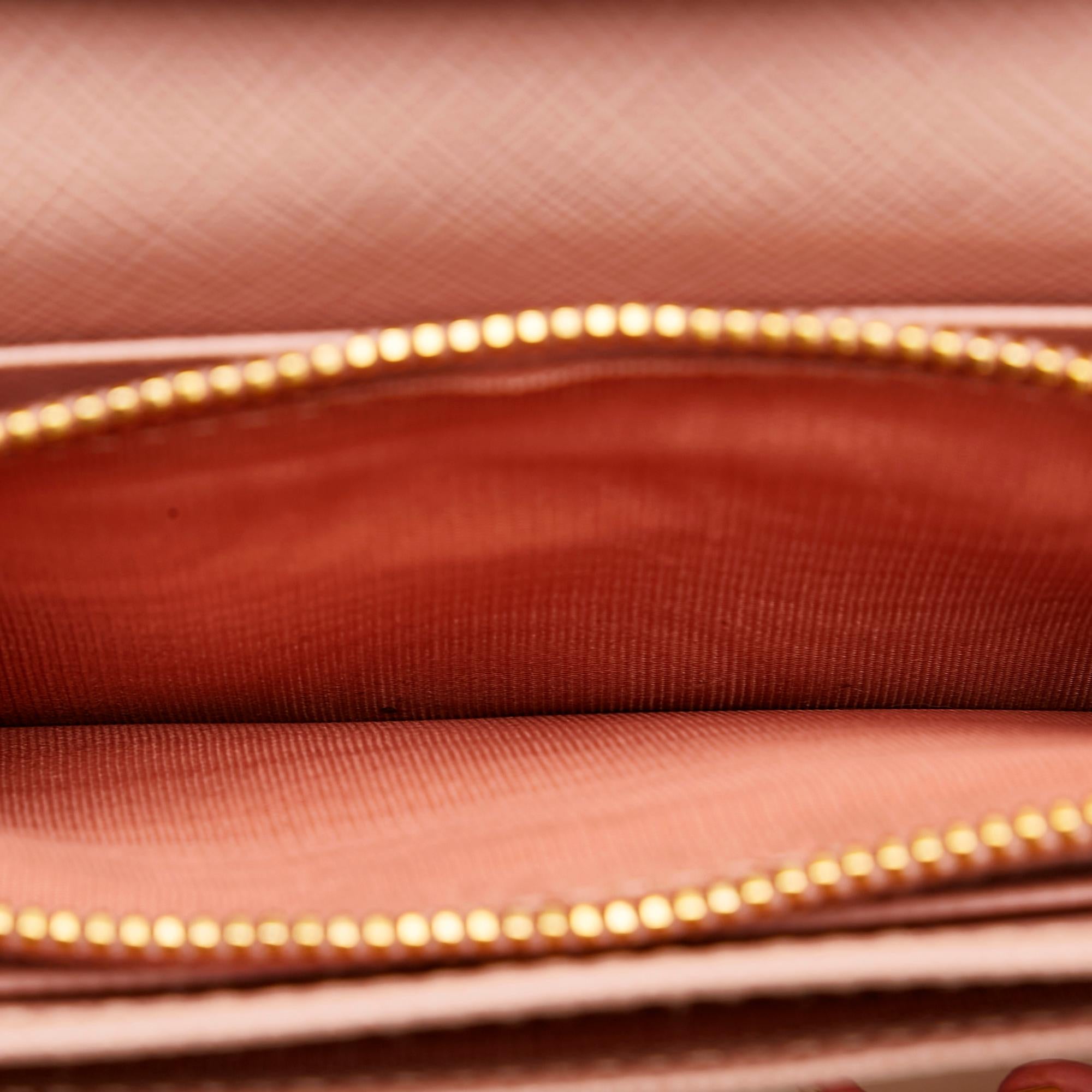 Prada Saffiano Lux Bow Wallet On Strap (SHG-EOnqfP)