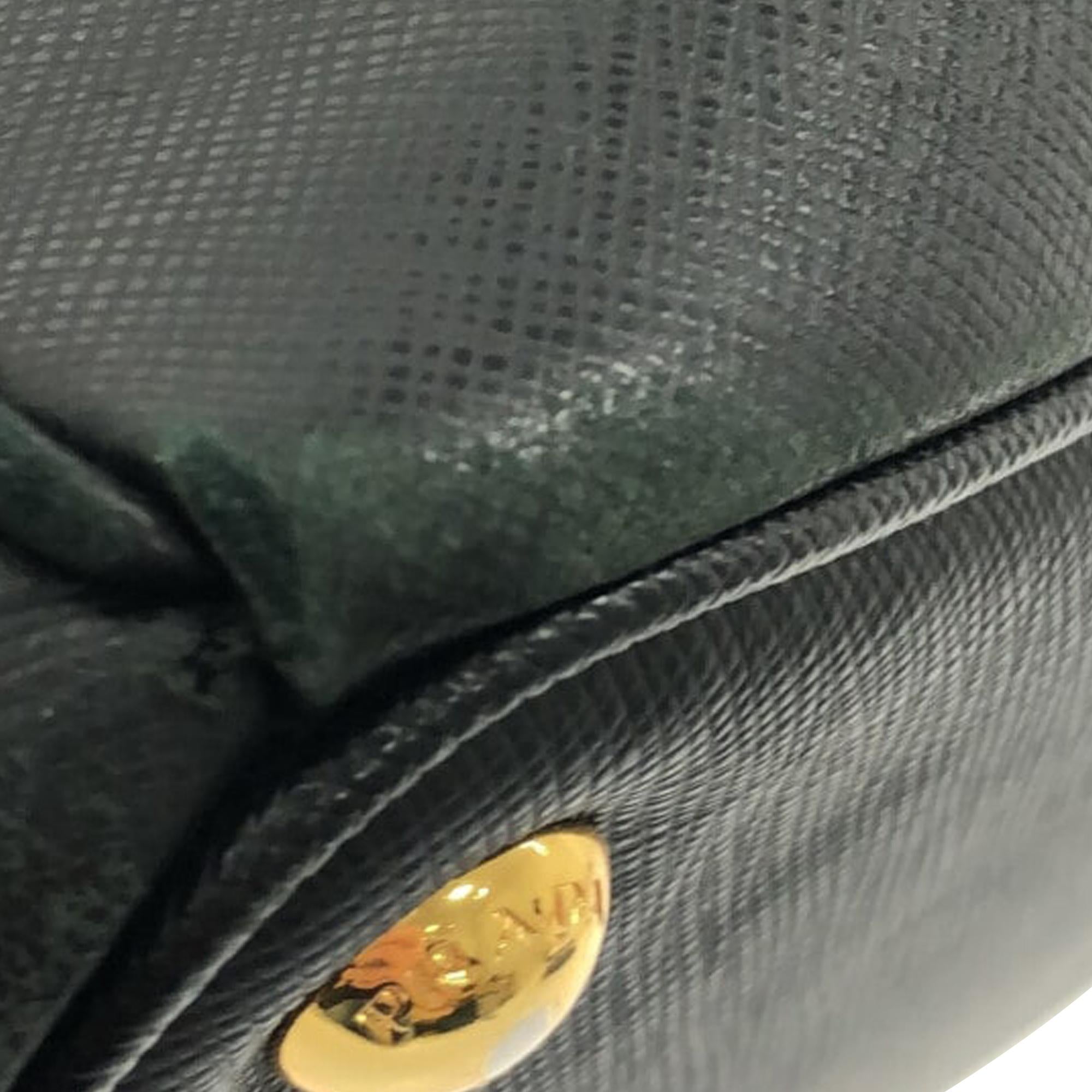 Prada Saffiano Lux Galleria (SHG-HSa9SJ)