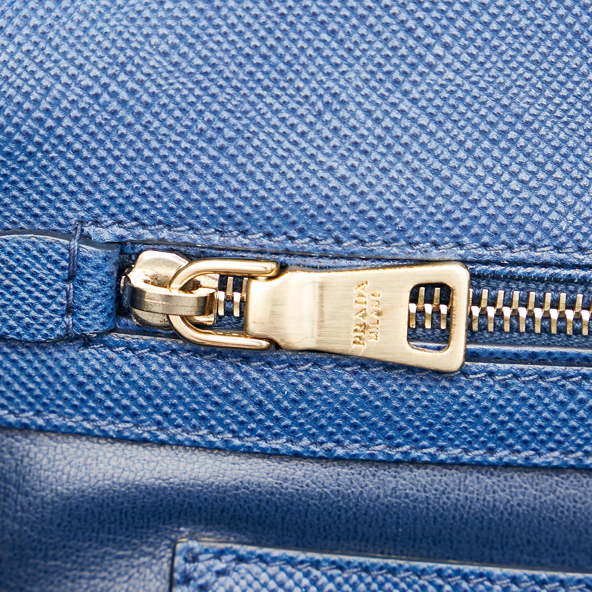 Prada Saffiano Satchel (SHG-25210)