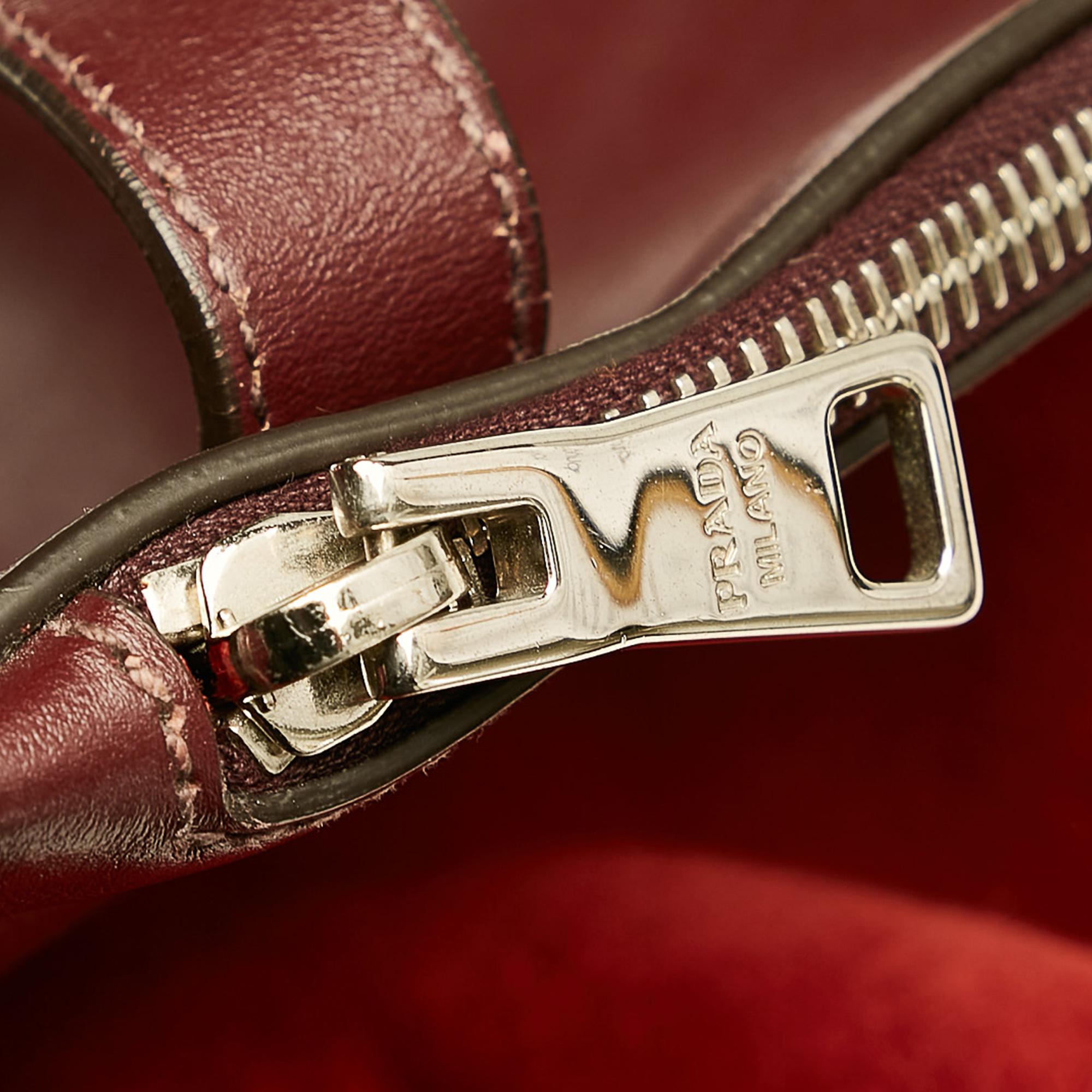 Prada Soft Calf Leather Tote Bag (SHG-28734)