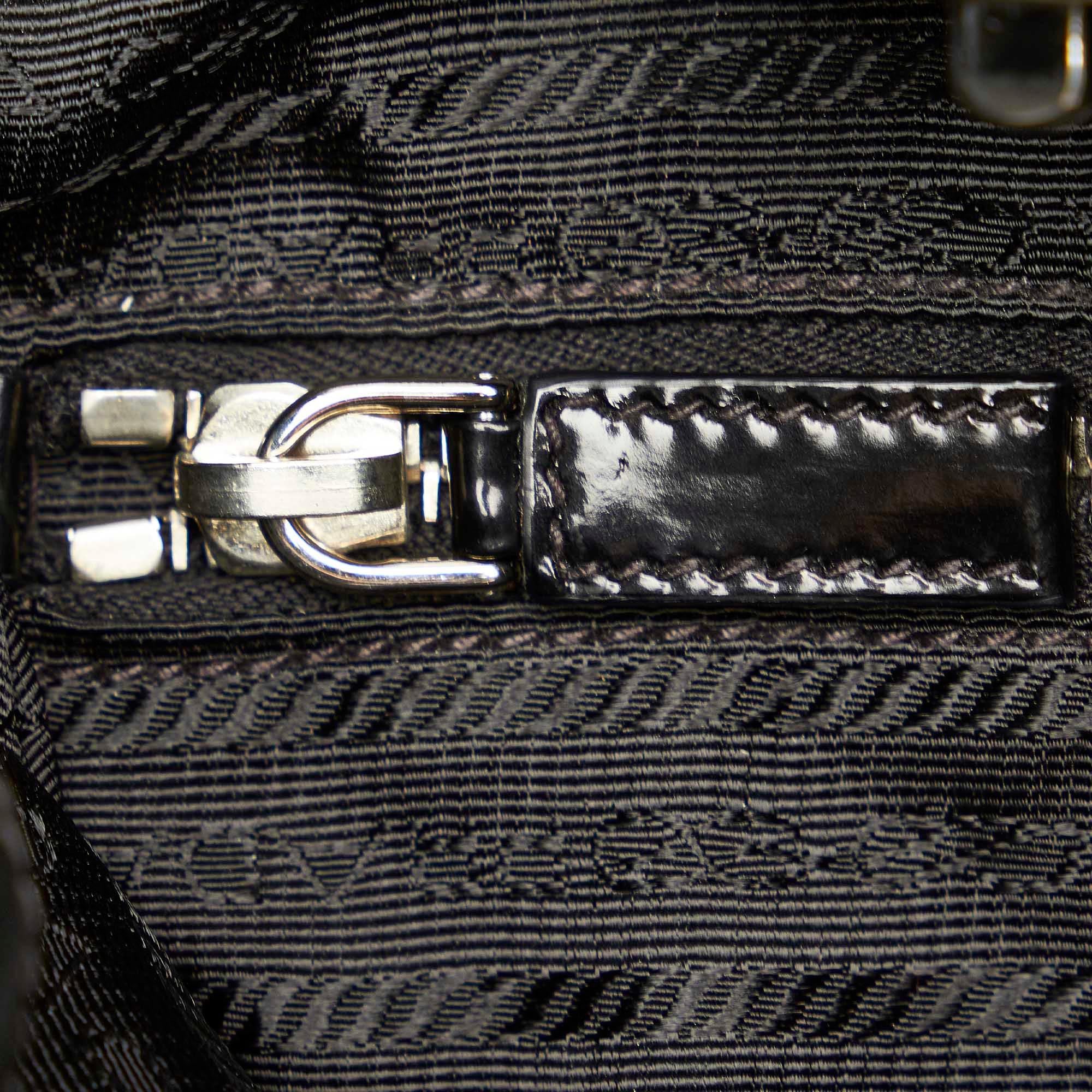 Prada Tessuto Shoulder Bag (SHG-31650)