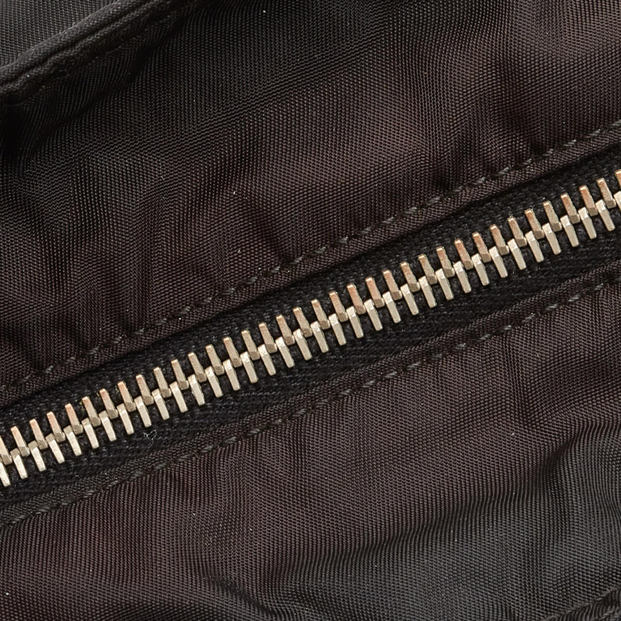 Prada Tessuto Shoulder Bag (SHG-LsLJnQ)