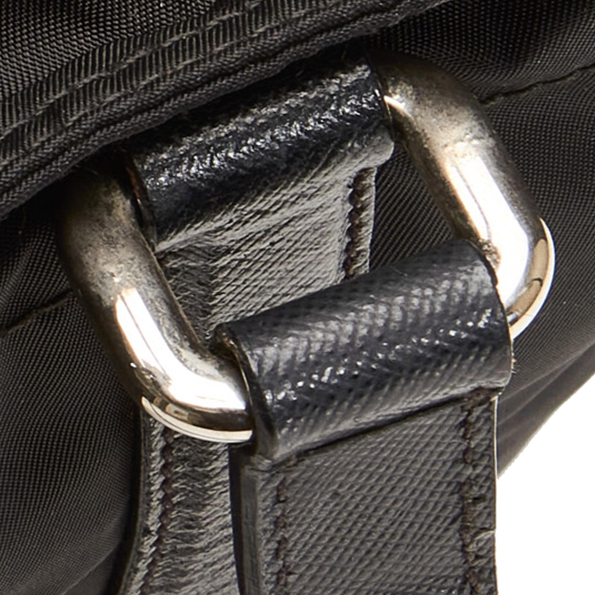 Prada Tessuto Shoulder Bag (SHG-LsLJnQ)