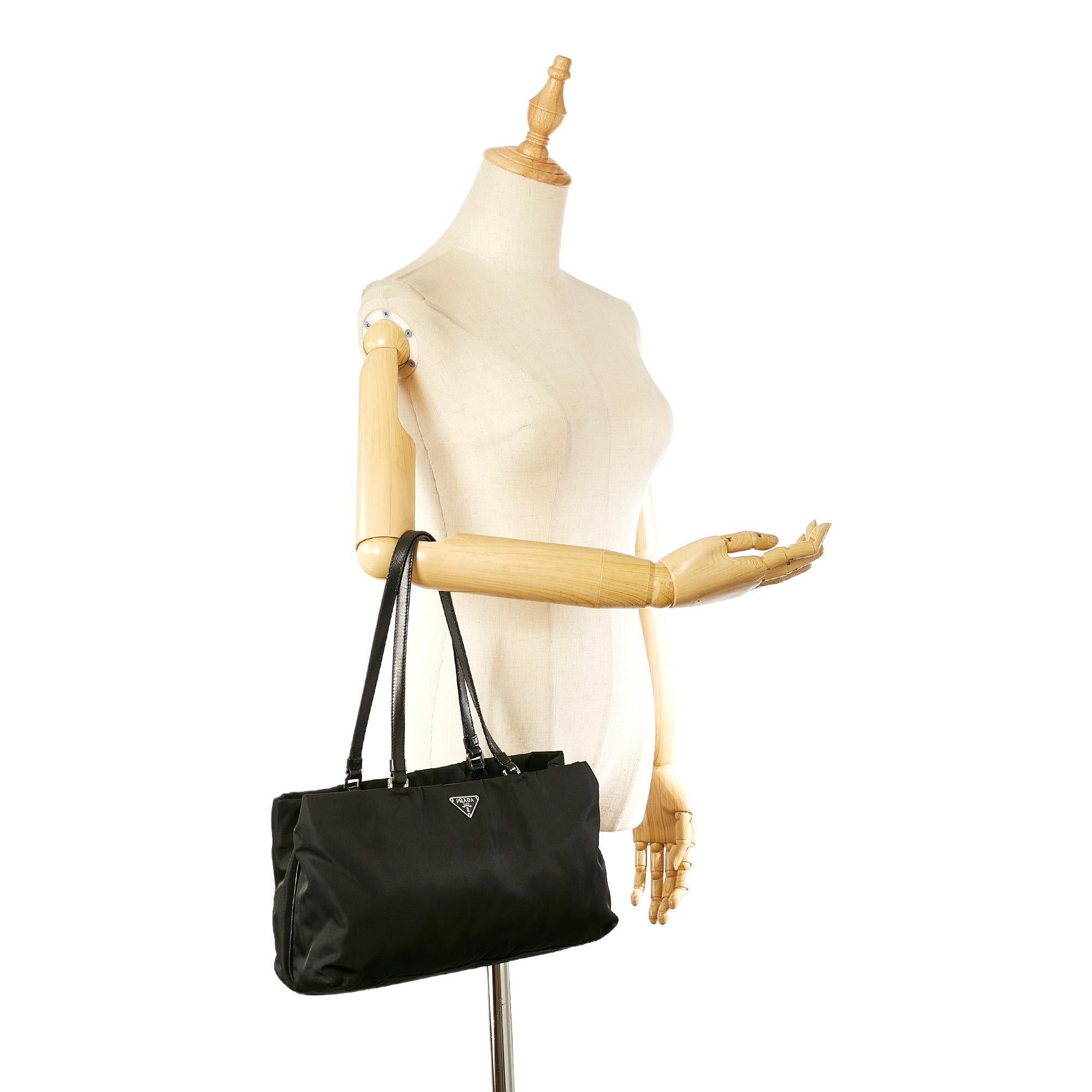 Prada Tessuto Tote Bag (SHG-31518)