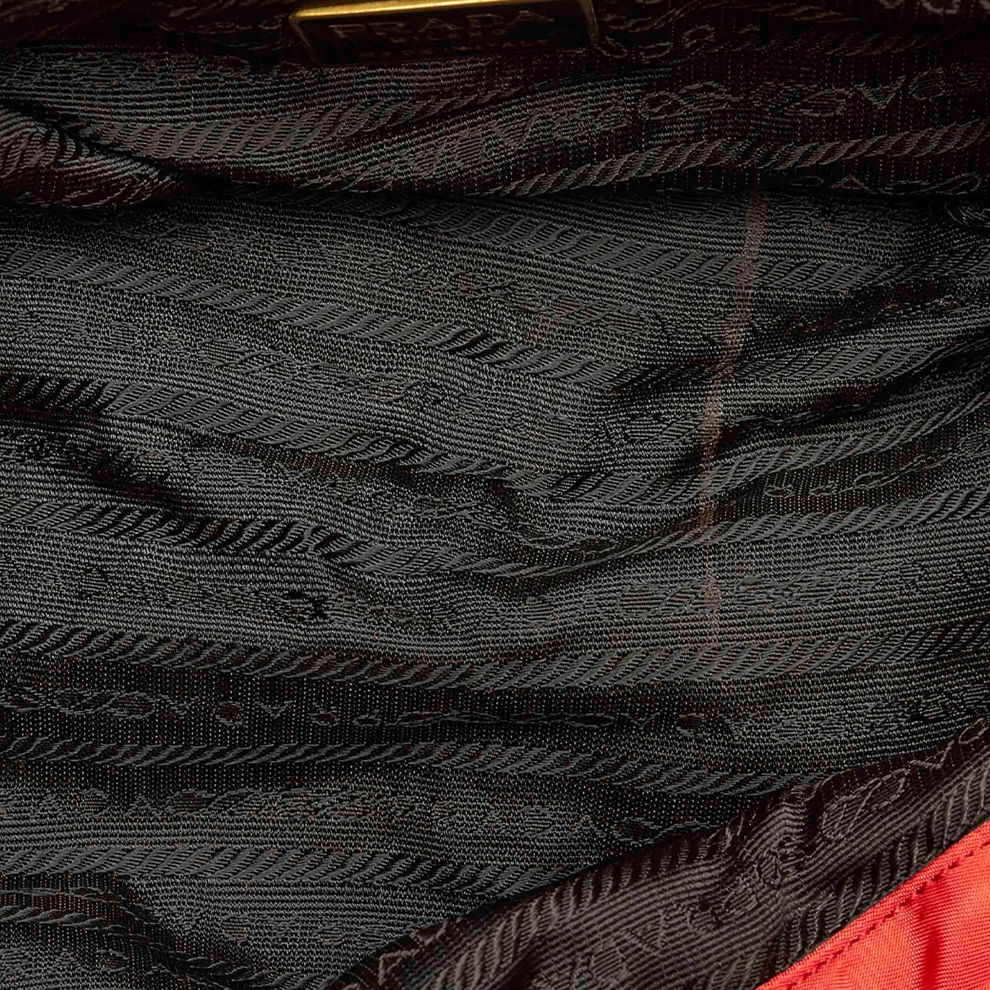 Prada Tessuto Tote Bag (SHG-32120)