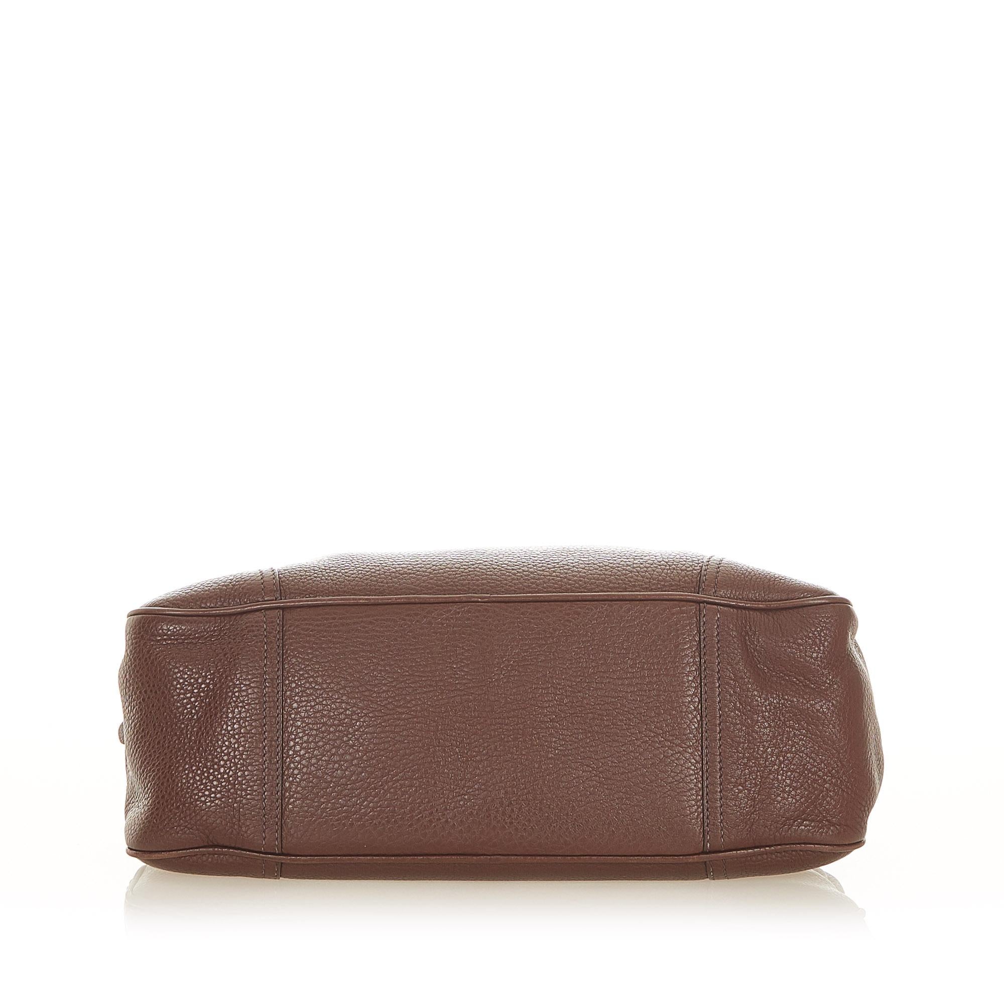 Prada Vitello Daino Handbag (SHG-31693)