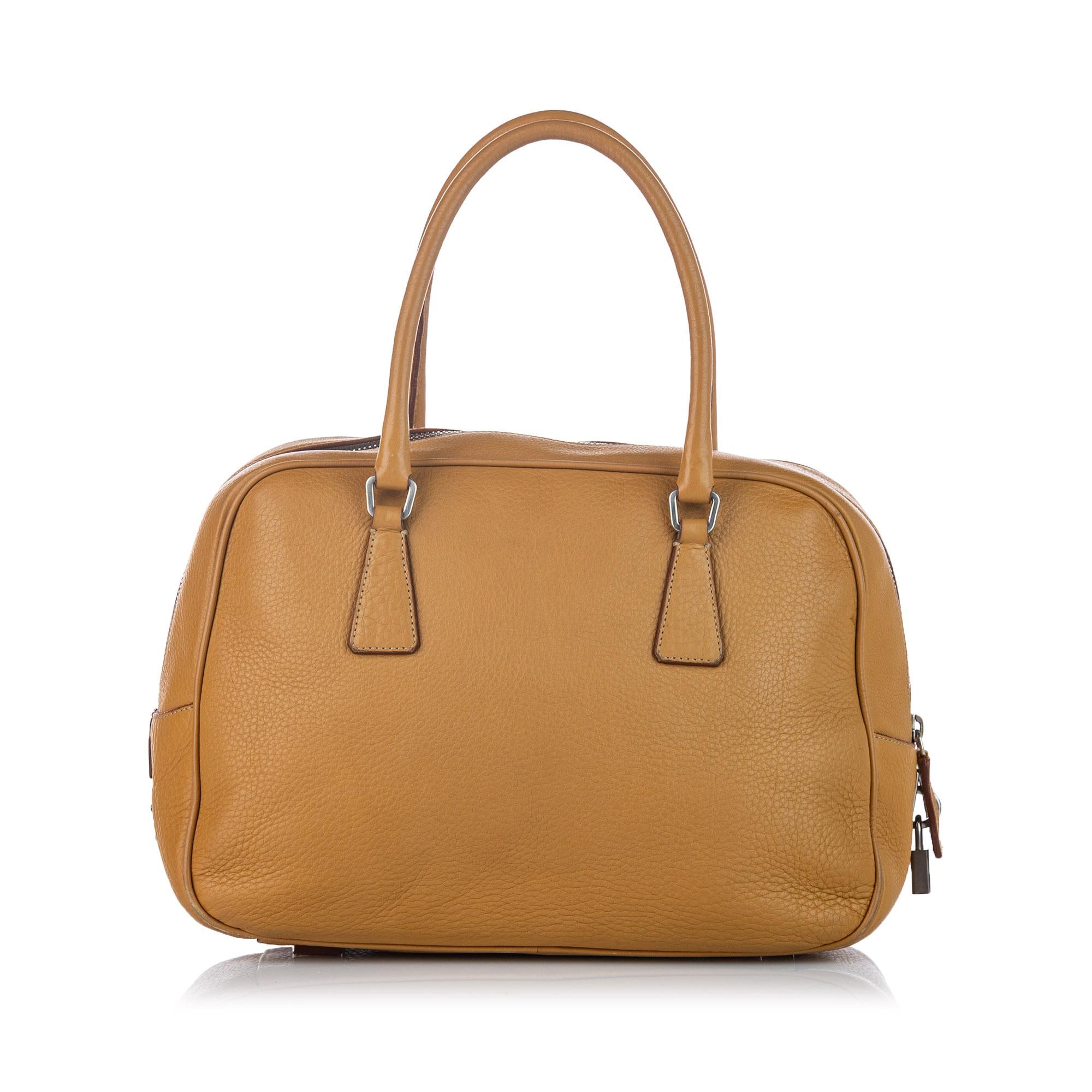 Prada Vitello Daino Handbag (SHG-32137)