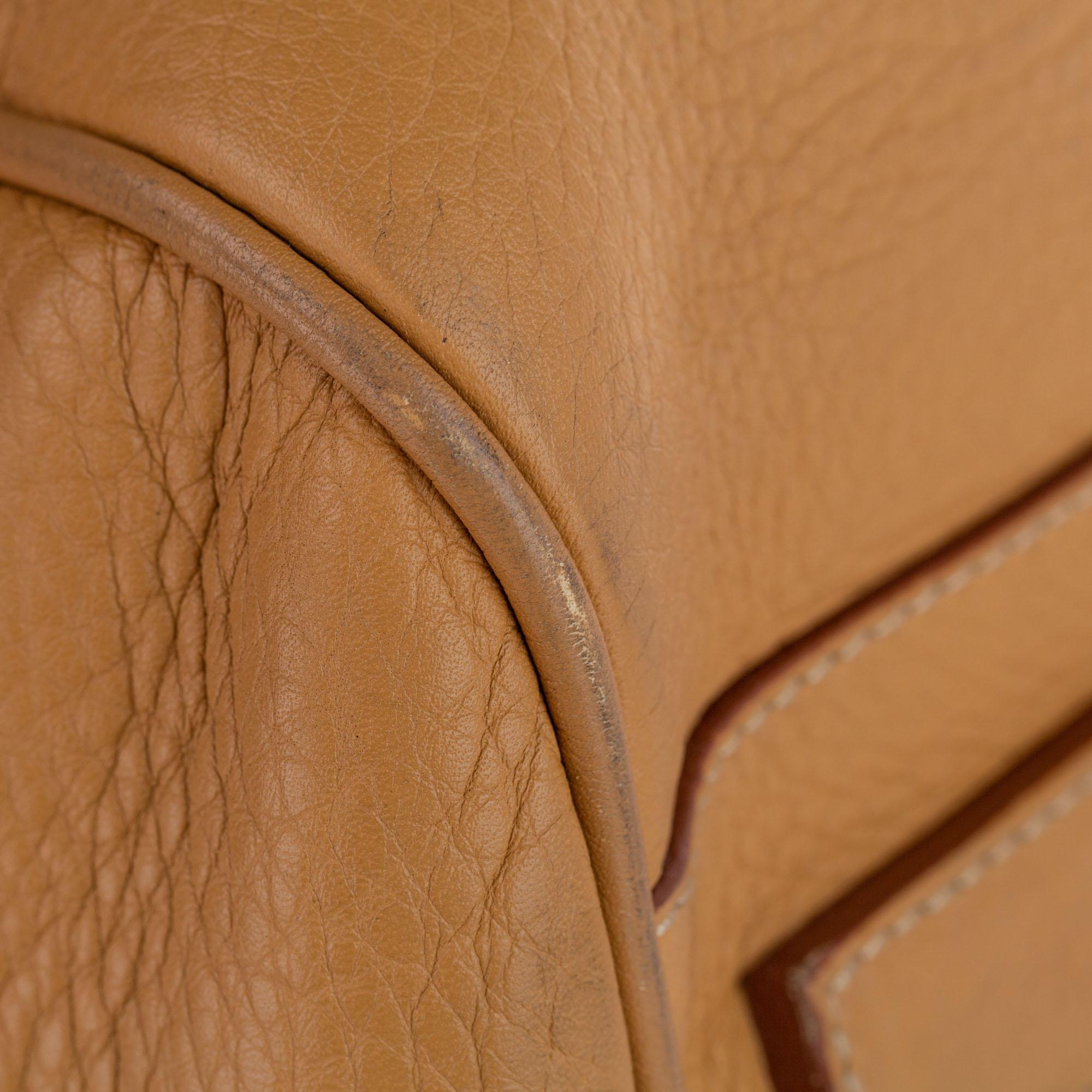 Prada Vitello Daino Handbag (SHG-32137)