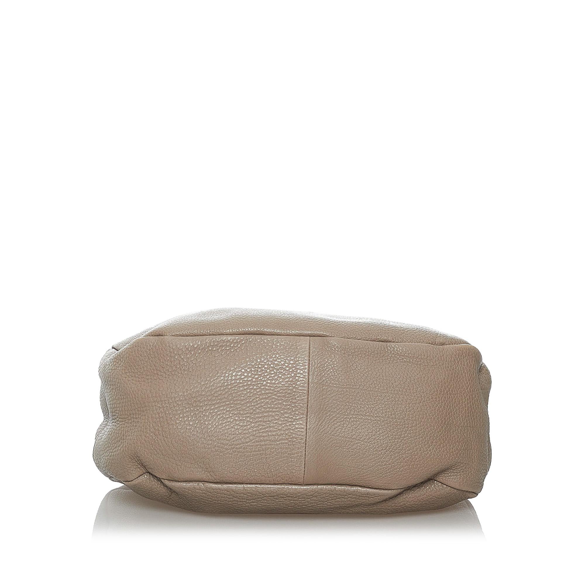 Prada Vitello Daino Hobo Bag (SHG-29940)