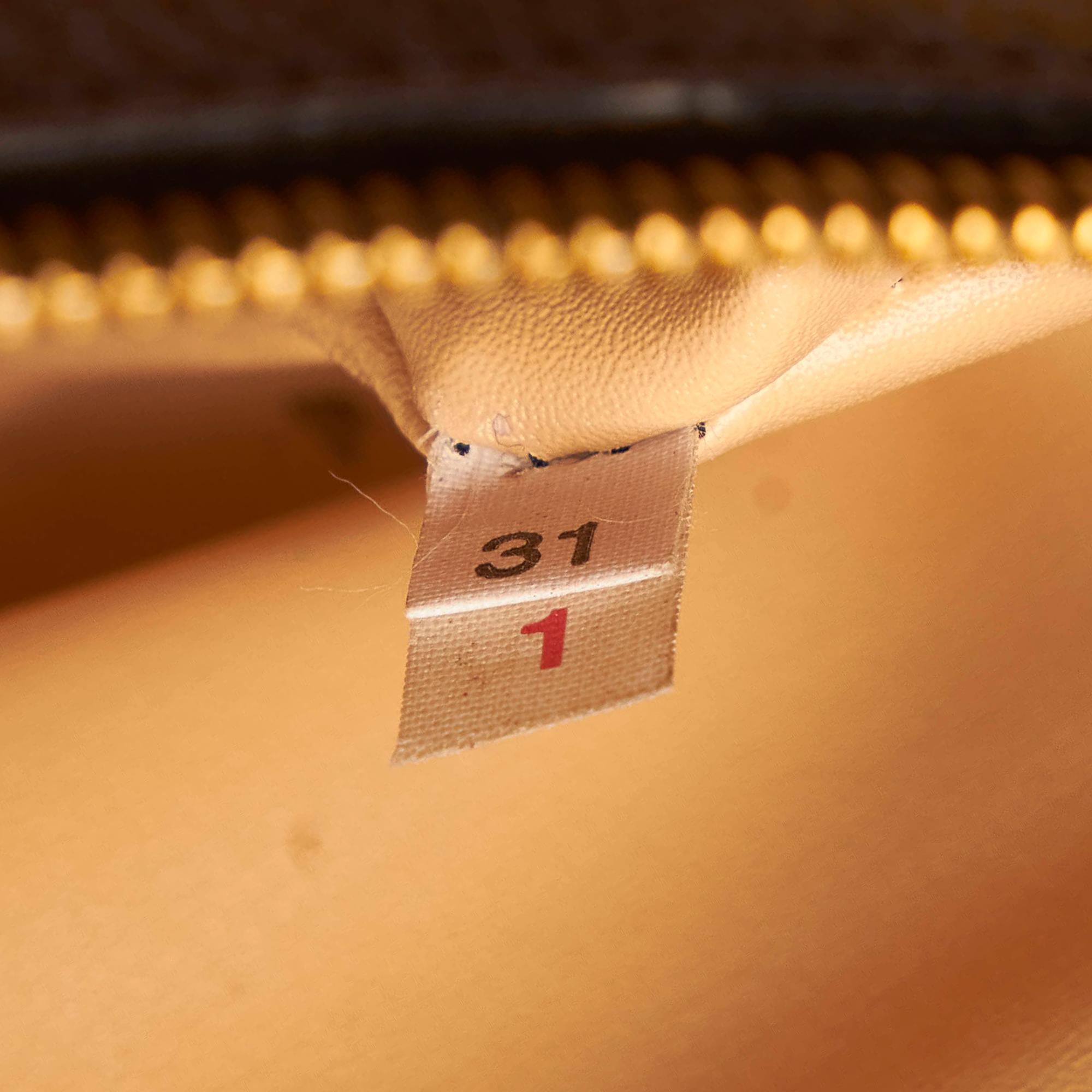 Prada Vitello Daino Satchel (SHG-29490)