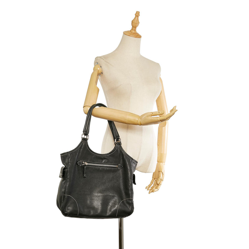 Prada Vitello Daino Shoulder Bag (SHG-24831)