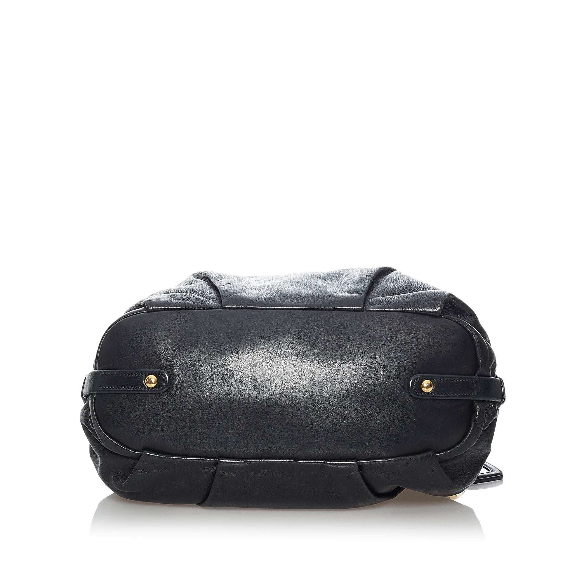 Prada Vitello Daino Shoulder Bag (SHG-29530)