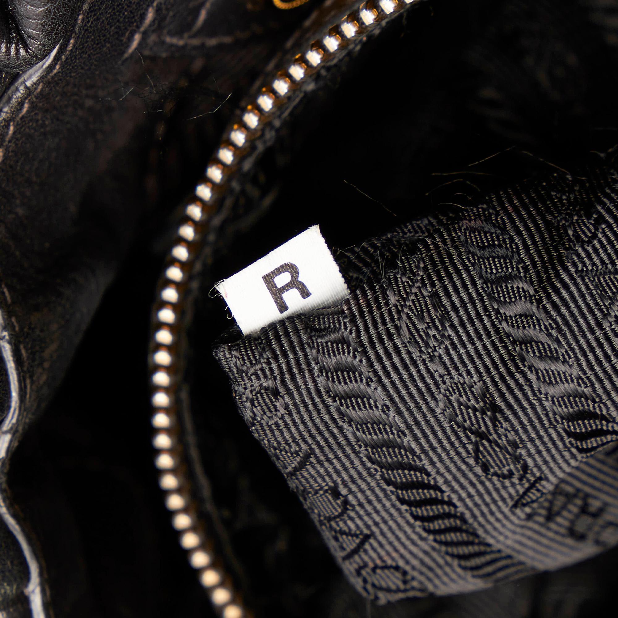 Prada Vitello Daino Shoulder Bag (SHG-29530)