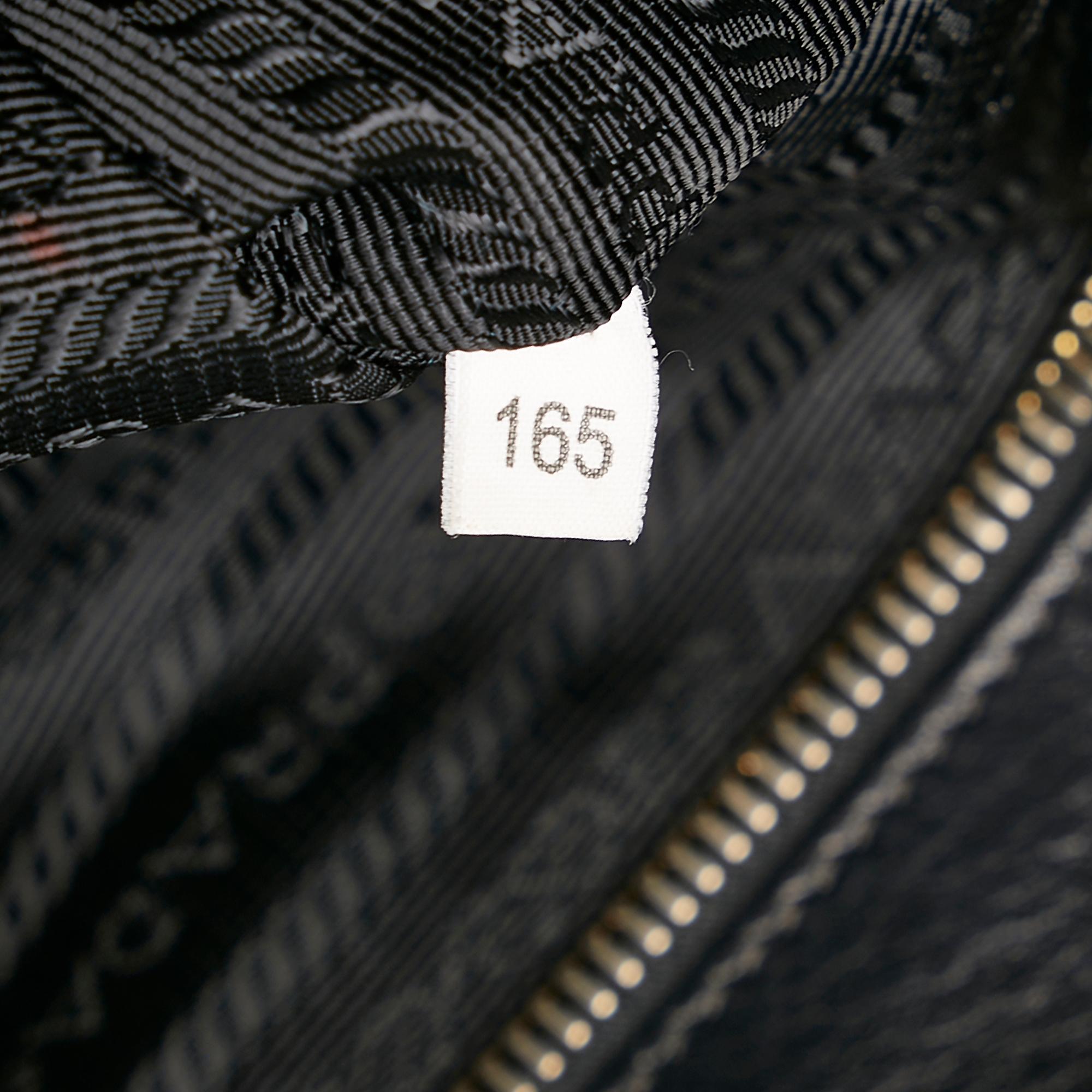 Prada Vitello Daino Shoulder Bag (SHG-32452)