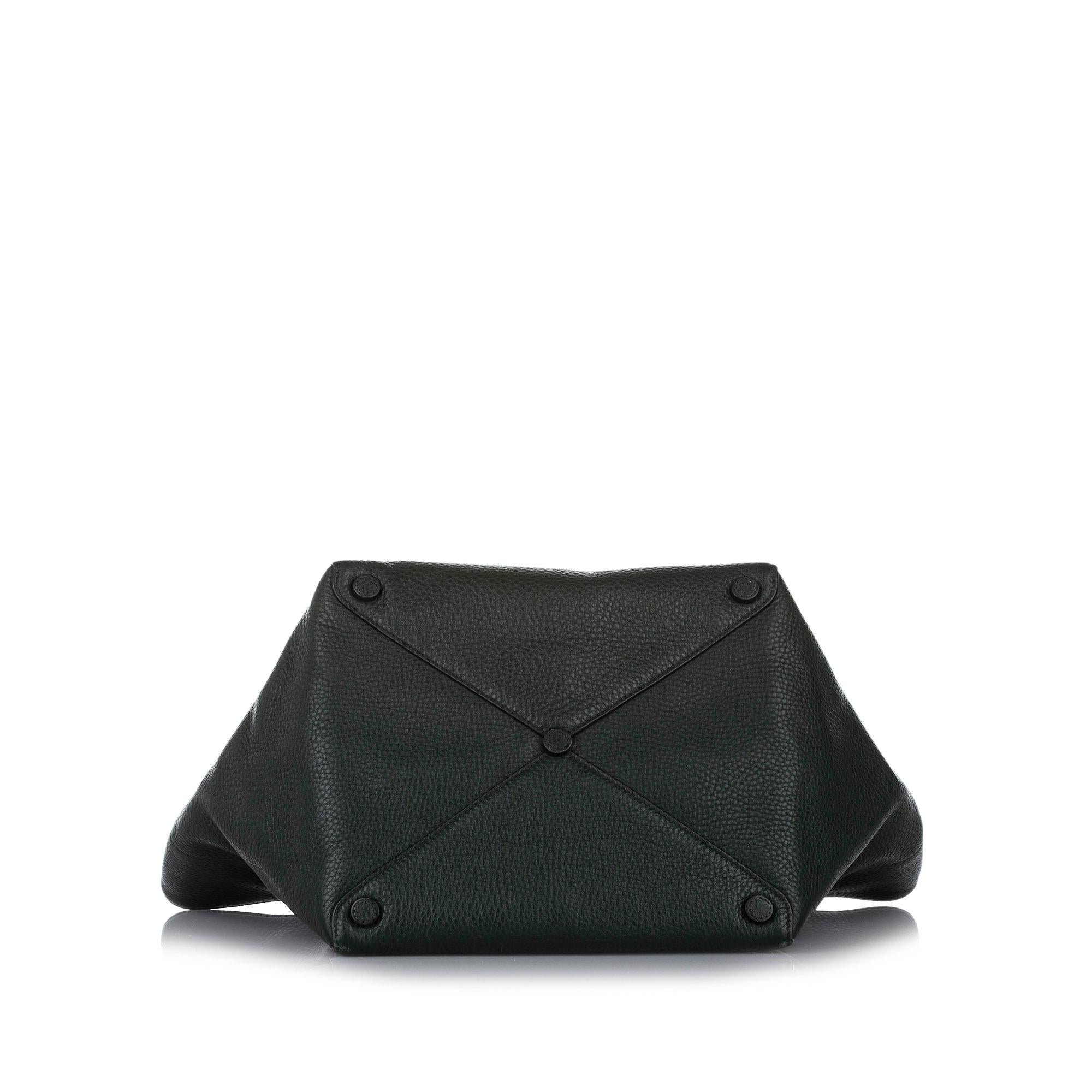 Prada Vitello Daino Tote Bag (SHG-16965)