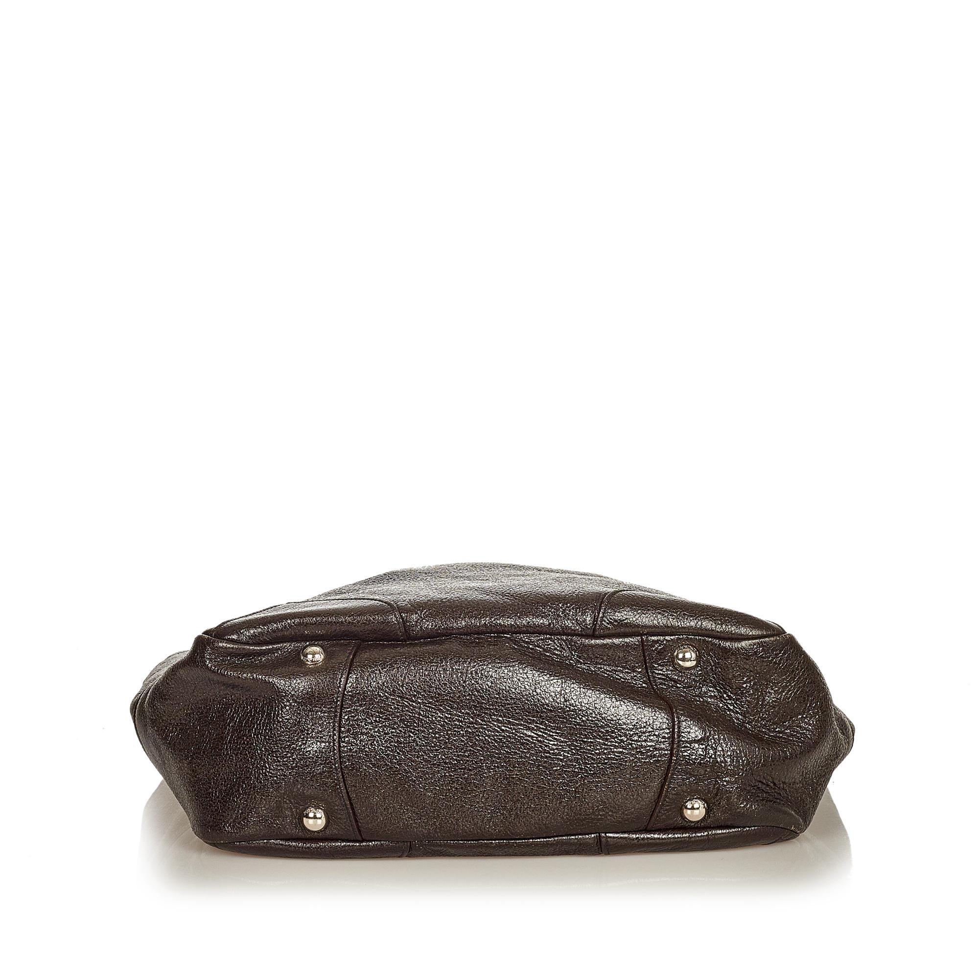 Prada Vitello Daino Tote Bag (SHG-31562)