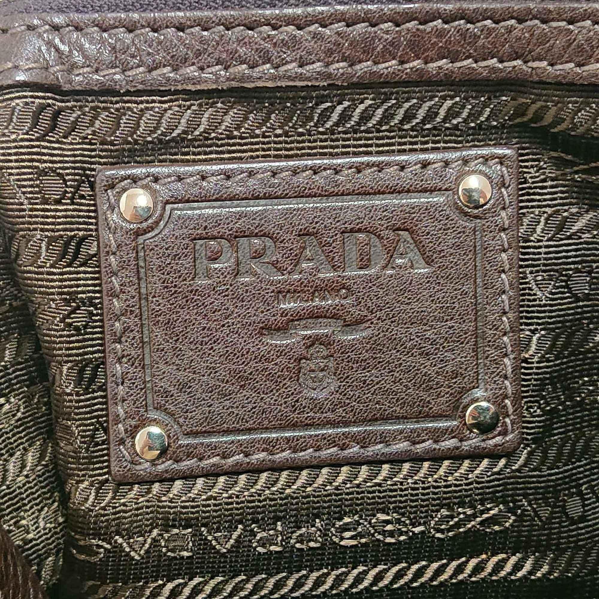 Prada Vitello Daino Tote Bag (SHG-31569)