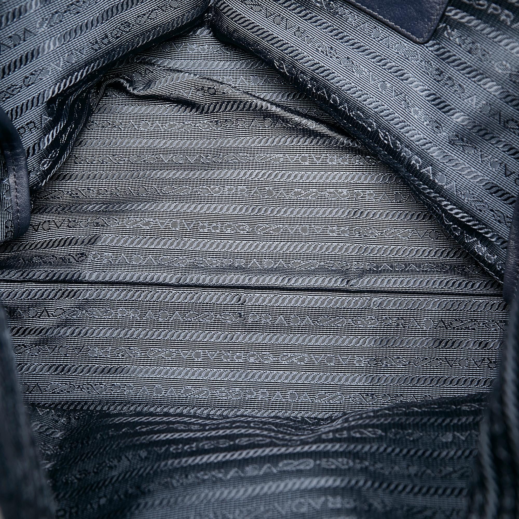 Prada Vitello Daino Tote Bag (SHG-29181)